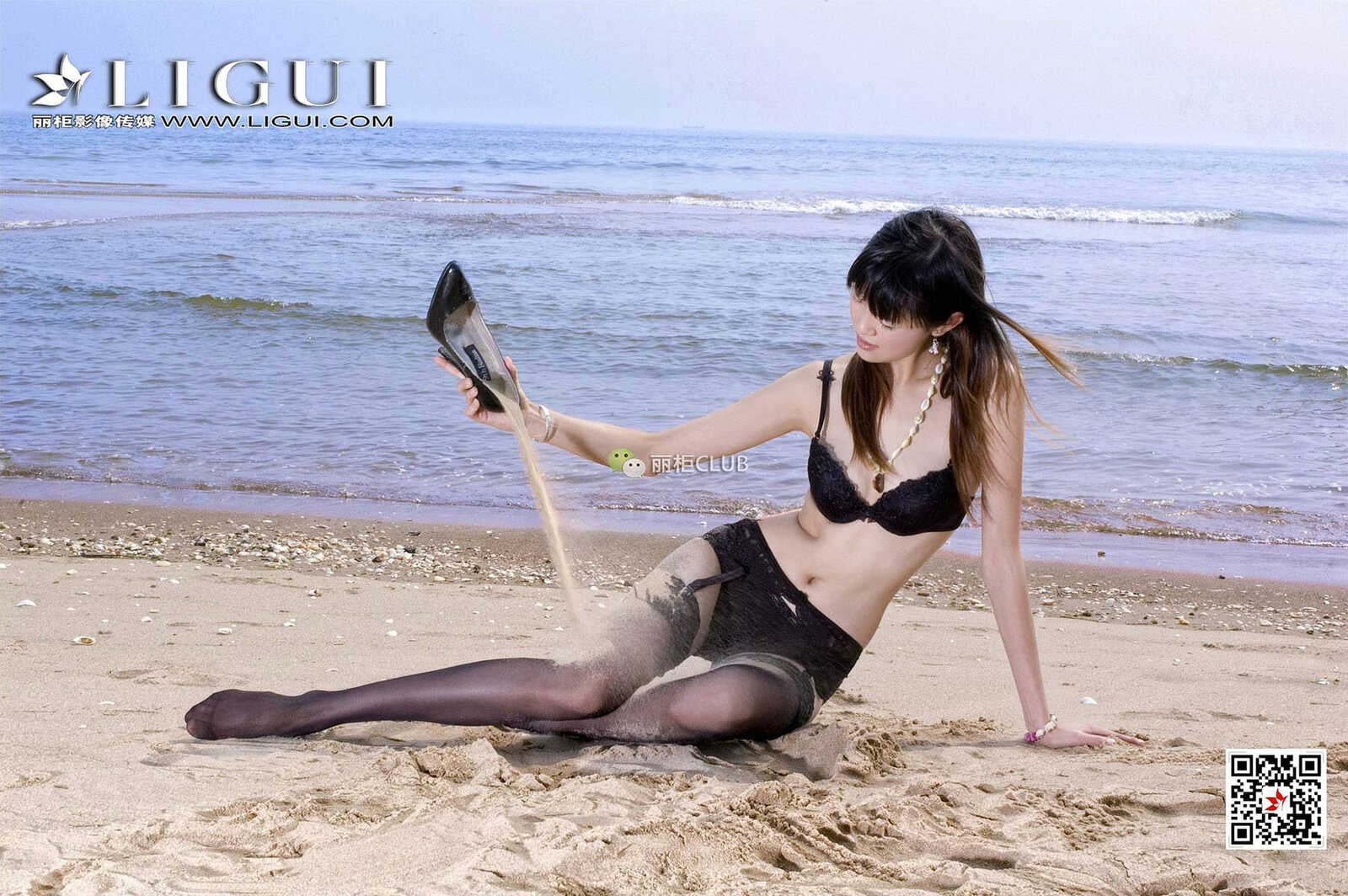 腿模菲儿《沙滩黑丝》 [丽柜Ligui] 写真集第12张
