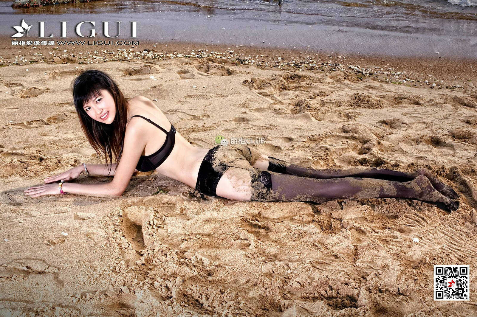 腿模菲儿《沙滩黑丝》 [丽柜Ligui] 写真集第1张