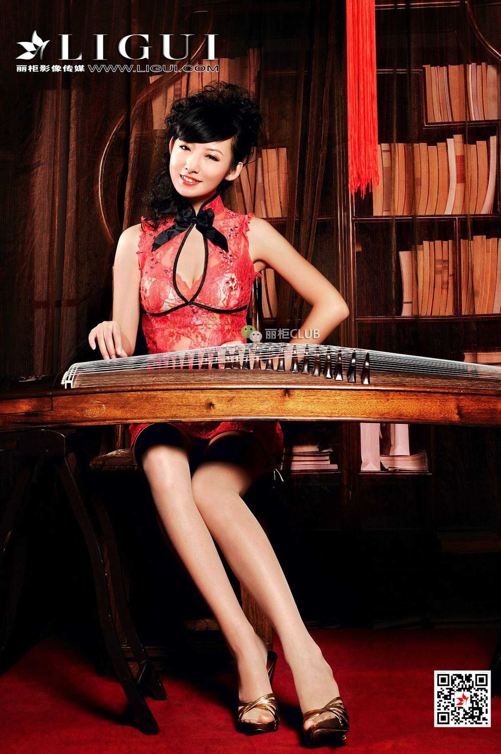 腿模刘钥《古典美丝》 [丽柜LIGUI] 丝袜美腿 写真第13张