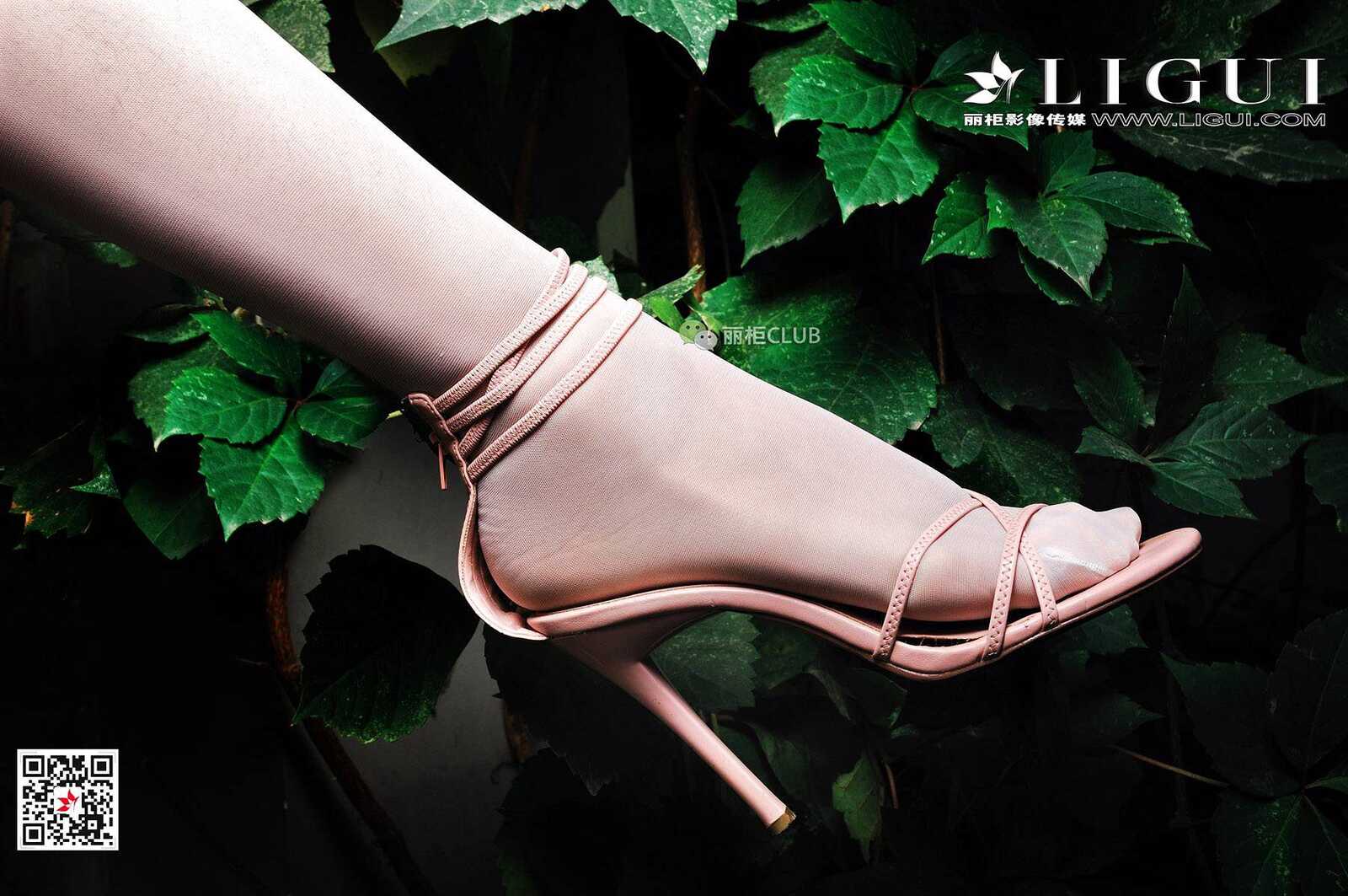 腿模刘钥《古典美丝》 [丽柜LIGUI] 丝袜美腿 写真第12张