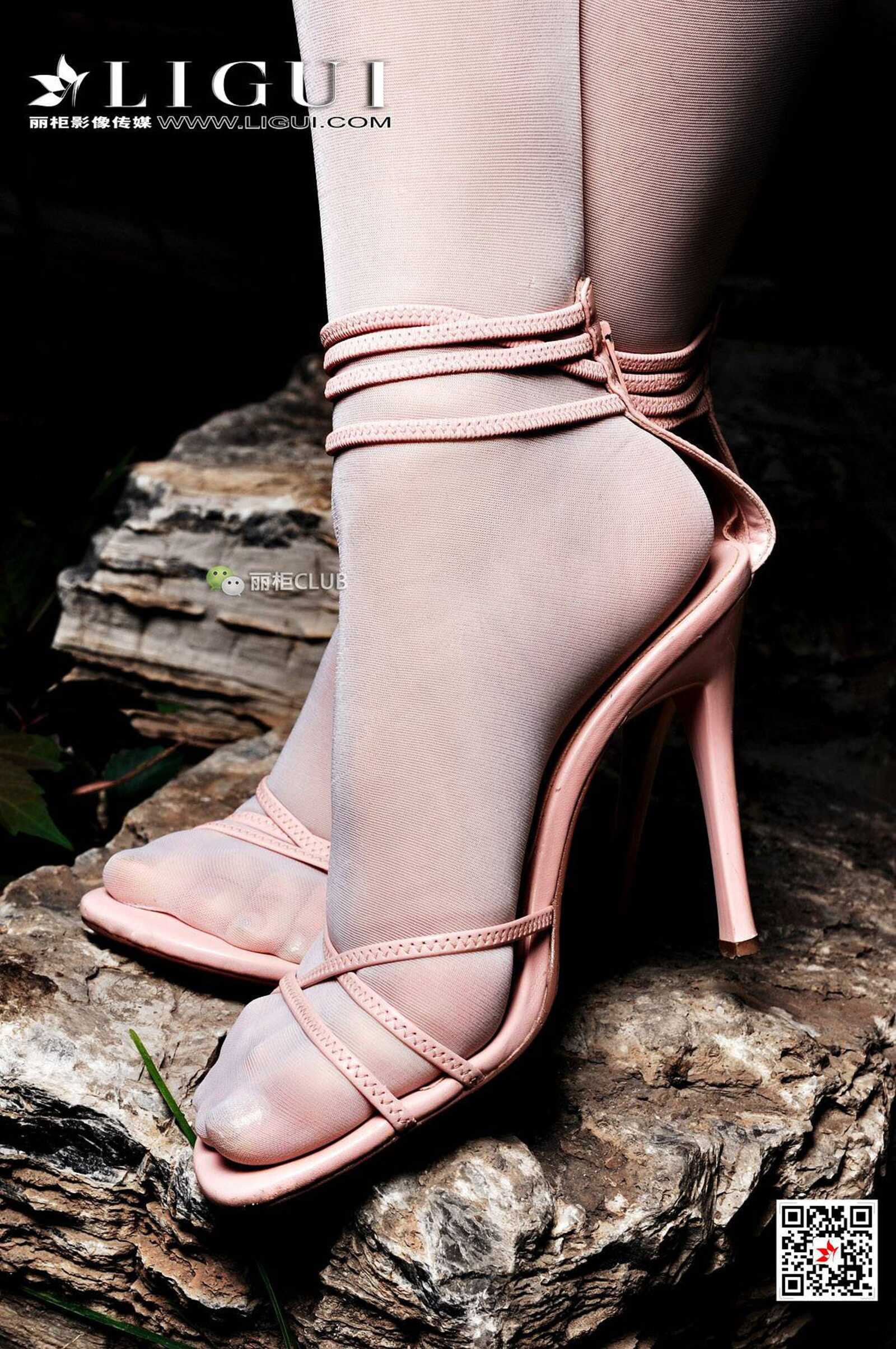 腿模刘钥《古典美丝》 [丽柜LIGUI] 丝袜美腿 写真第12张