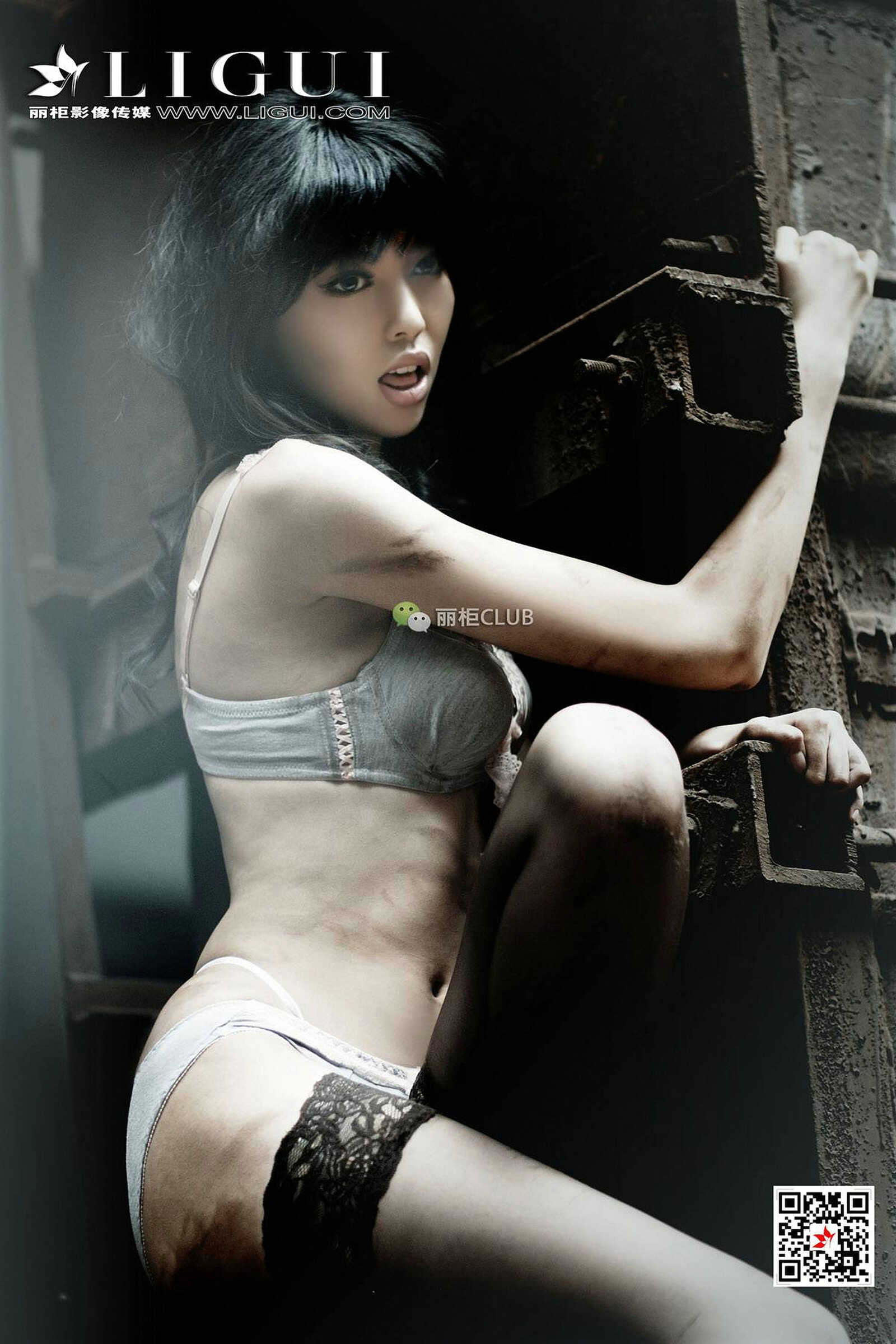 腿模孟露《黑丝人像摄影》 [丽柜Ligui] 写真集第1张