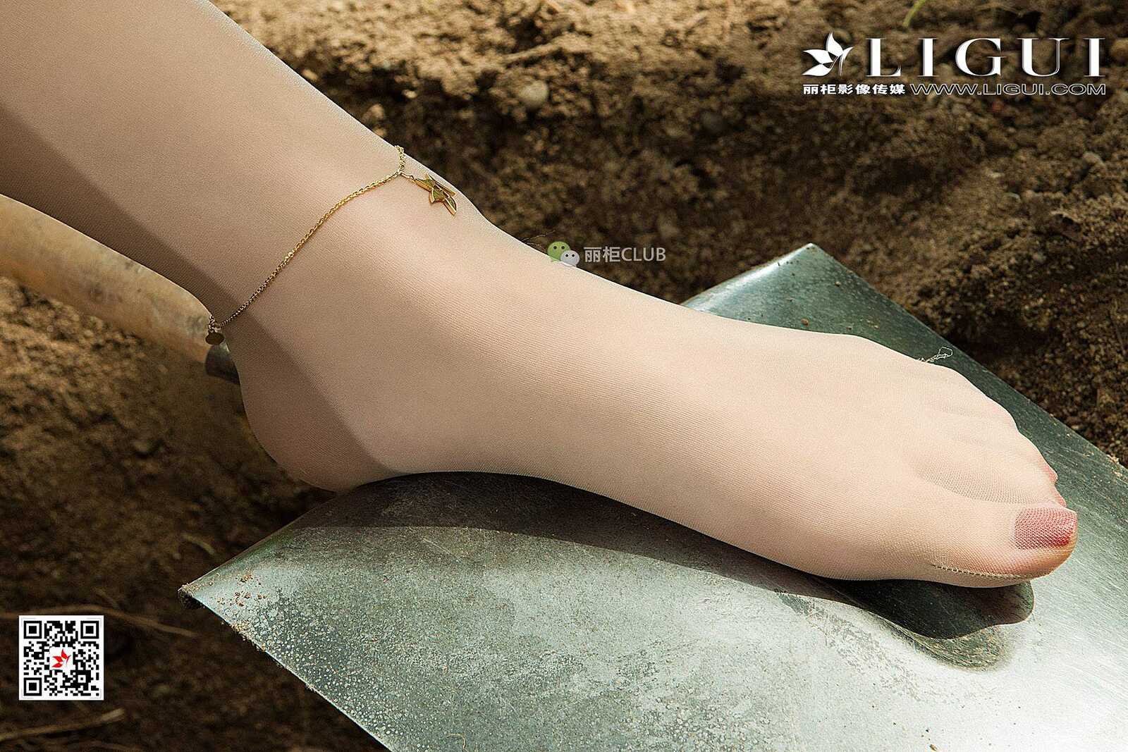 腿模雪糕&amp;amp;筱筱《户外丝足》 [丽柜LIGUI] 美腿丝第13张