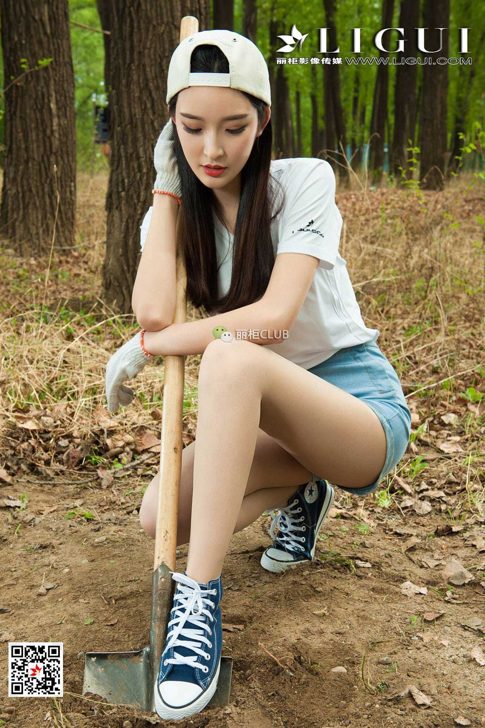 腿模雪糕&amp;amp;筱筱《户外丝足》 [丽柜LIGUI] 美腿丝第3张