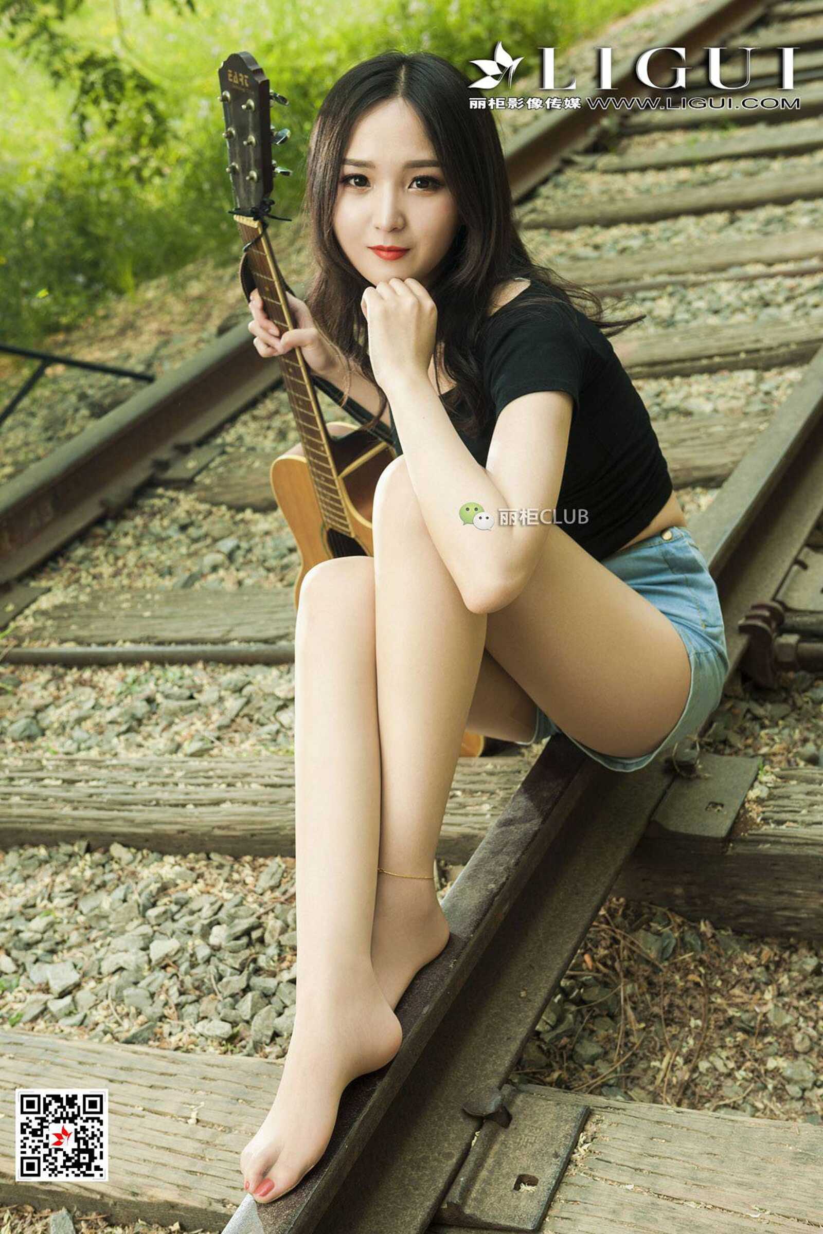 腿模小戈《文艺丝足少女》 [丽柜LIGUI] 美腿丝足第1张