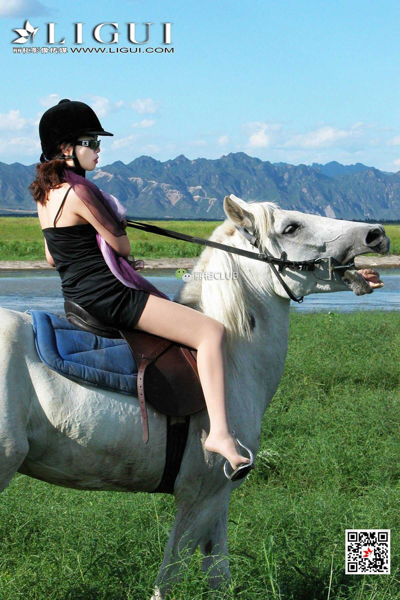 腿模丝高《白马女郎美丝》 [丽柜LIGUI] 美腿丝足第3张