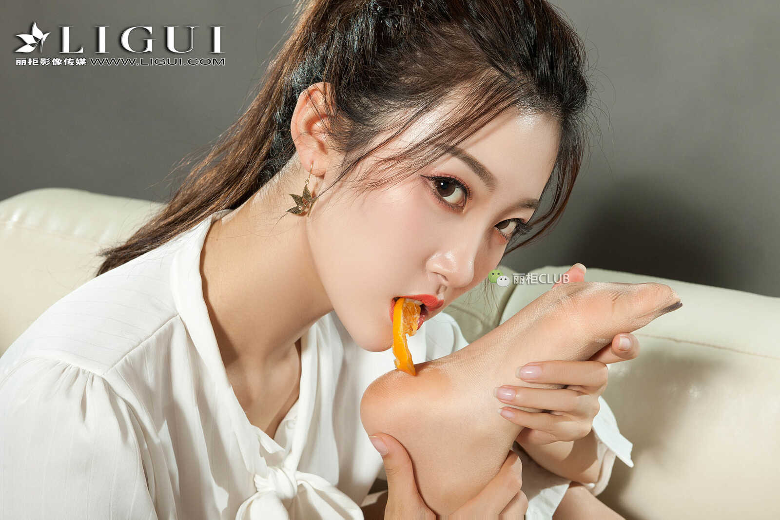 雪糕&amp;amp;筱筱《姐妹花丝足诱惑》 [丽柜Ligui] 美腿第2张