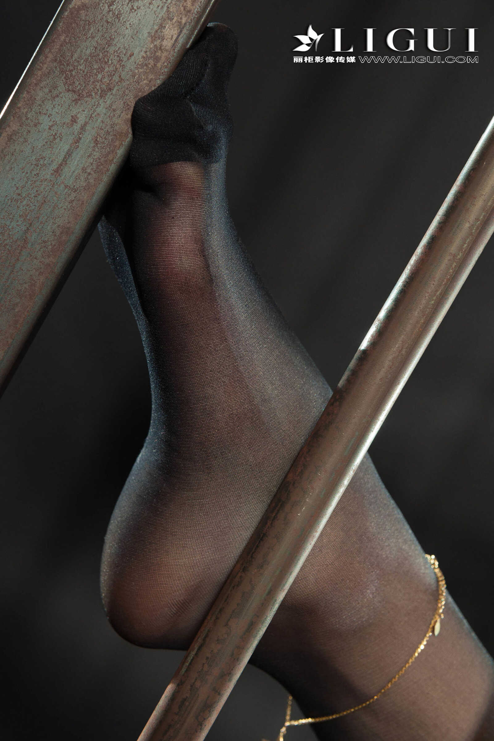 足模小戈《黑丝镣铐女警》 [丽柜Ligui] 写真集第3张