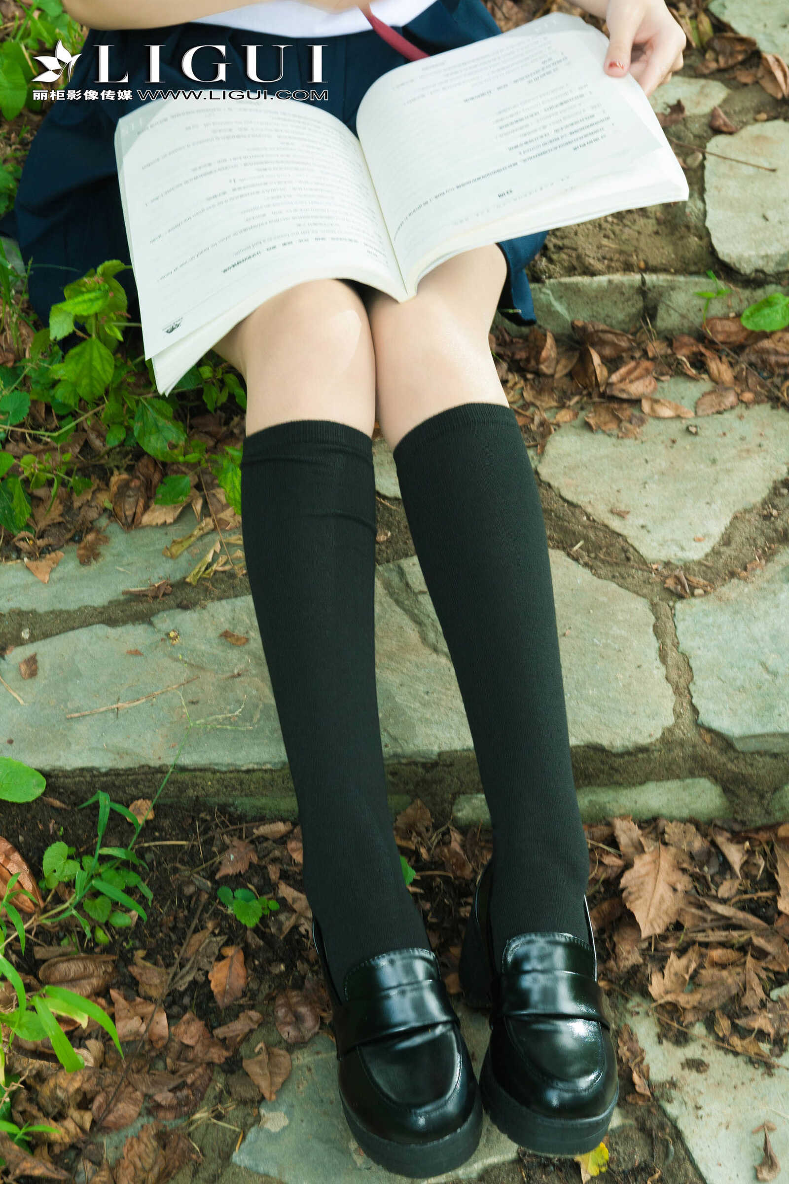 足模Vicky《校花玉足》 [丽柜Ligui] 写真集第16张