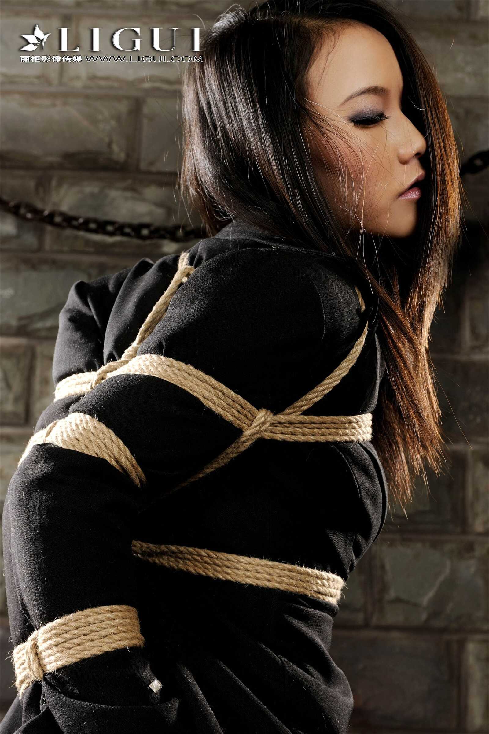 腿模白云《OL绳艺捆绑》 [丽柜Ligui] 网络丽人 写第13张