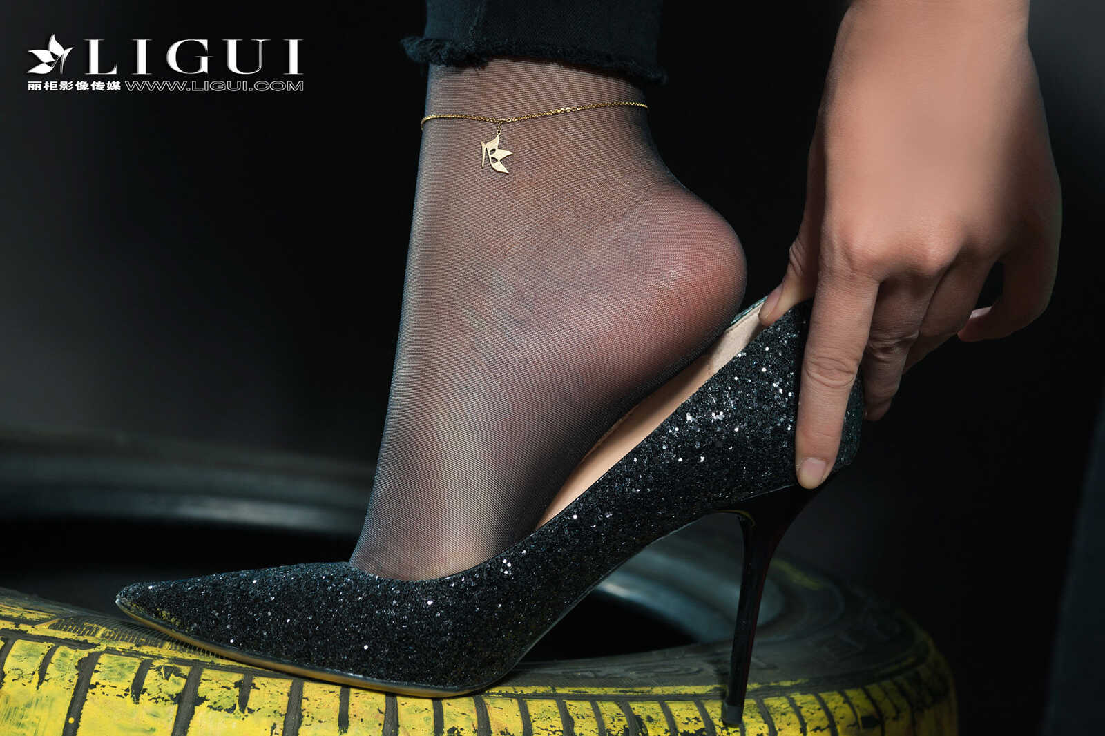 赵维拉《牛仔黑丝女郎》 [丽柜Ligui] 网络丽人 写第13张