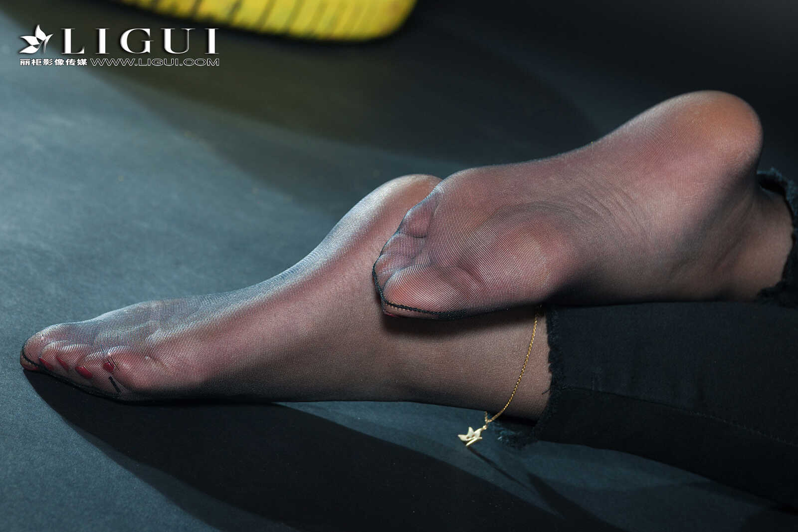 赵维拉《牛仔黑丝女郎》 [丽柜Ligui] 网络丽人 写第1张