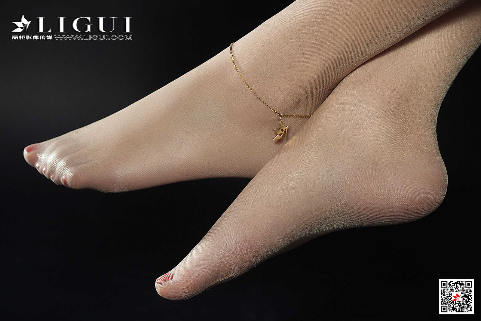 腿模阿宁《御姐OL》 [丽柜Ligui] 网络丽人 写真集第3张