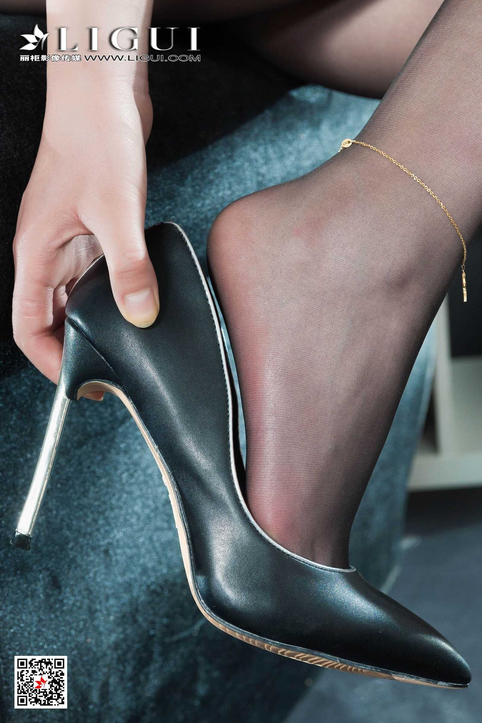 腿模璇璇《黑丝空姐制服》 [丽柜Ligui] 网络丽人第17张