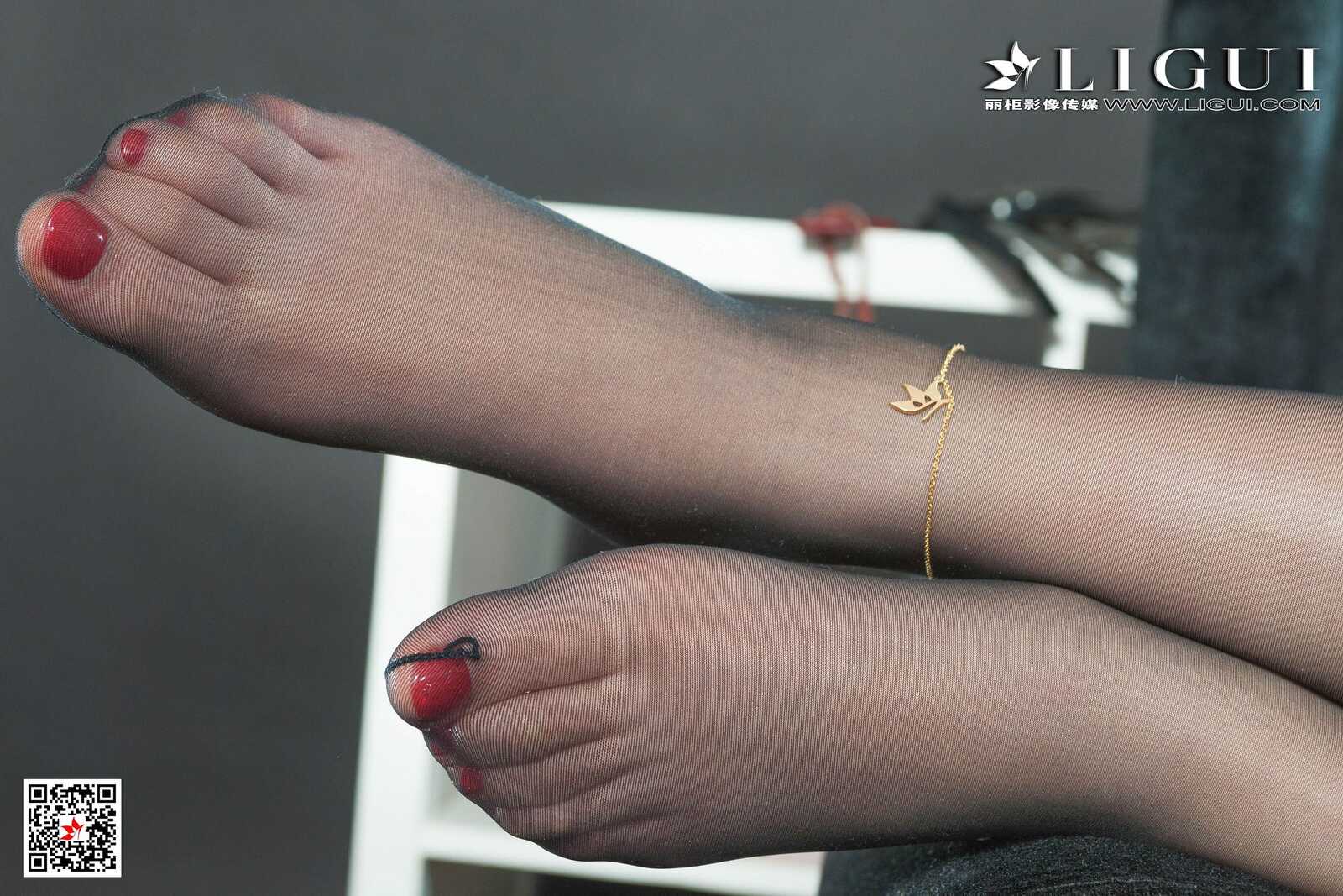 腿模璇璇《黑丝空姐制服》 [丽柜Ligui] 网络丽人第6张