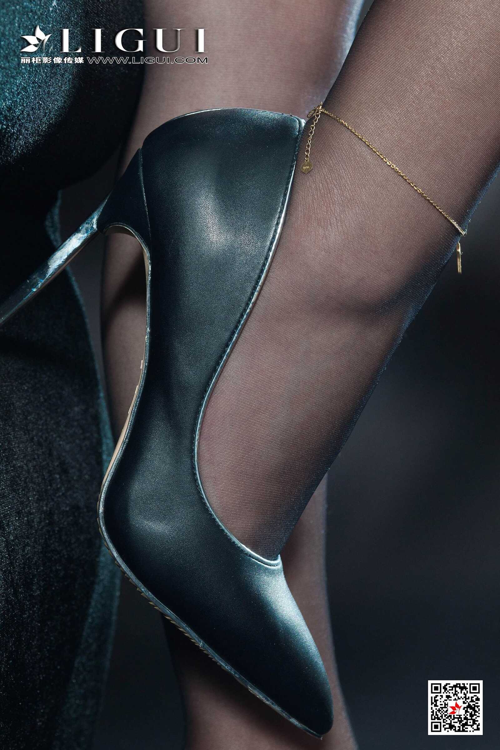 腿模Lala《黑丝玉足OL》 [丽柜Ligui]写真集第13张