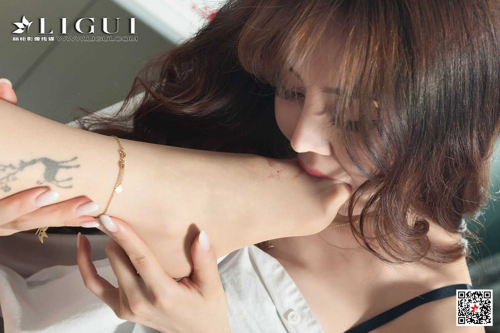 甜甜&amp;amp;凉儿《绝色美食丝袜诱惑》 [丽柜Ligui]第5张