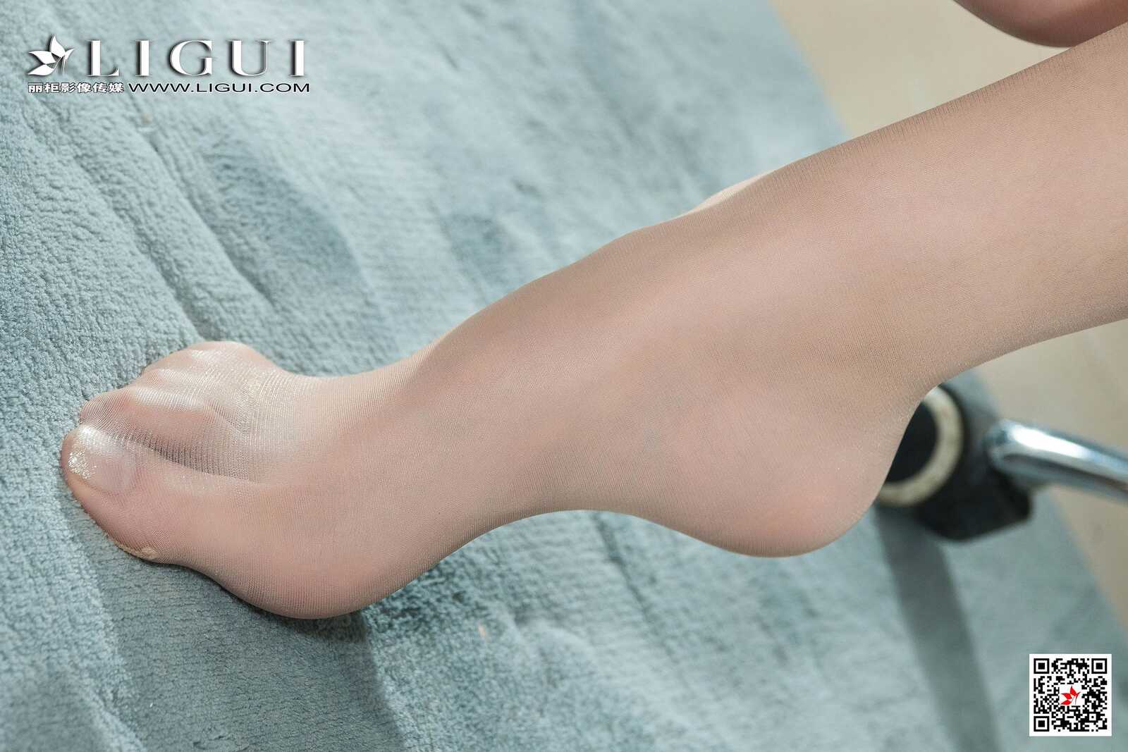 腿模鸭鸭《OL美腿丝足》 [丽柜Ligui] 写真集第3张