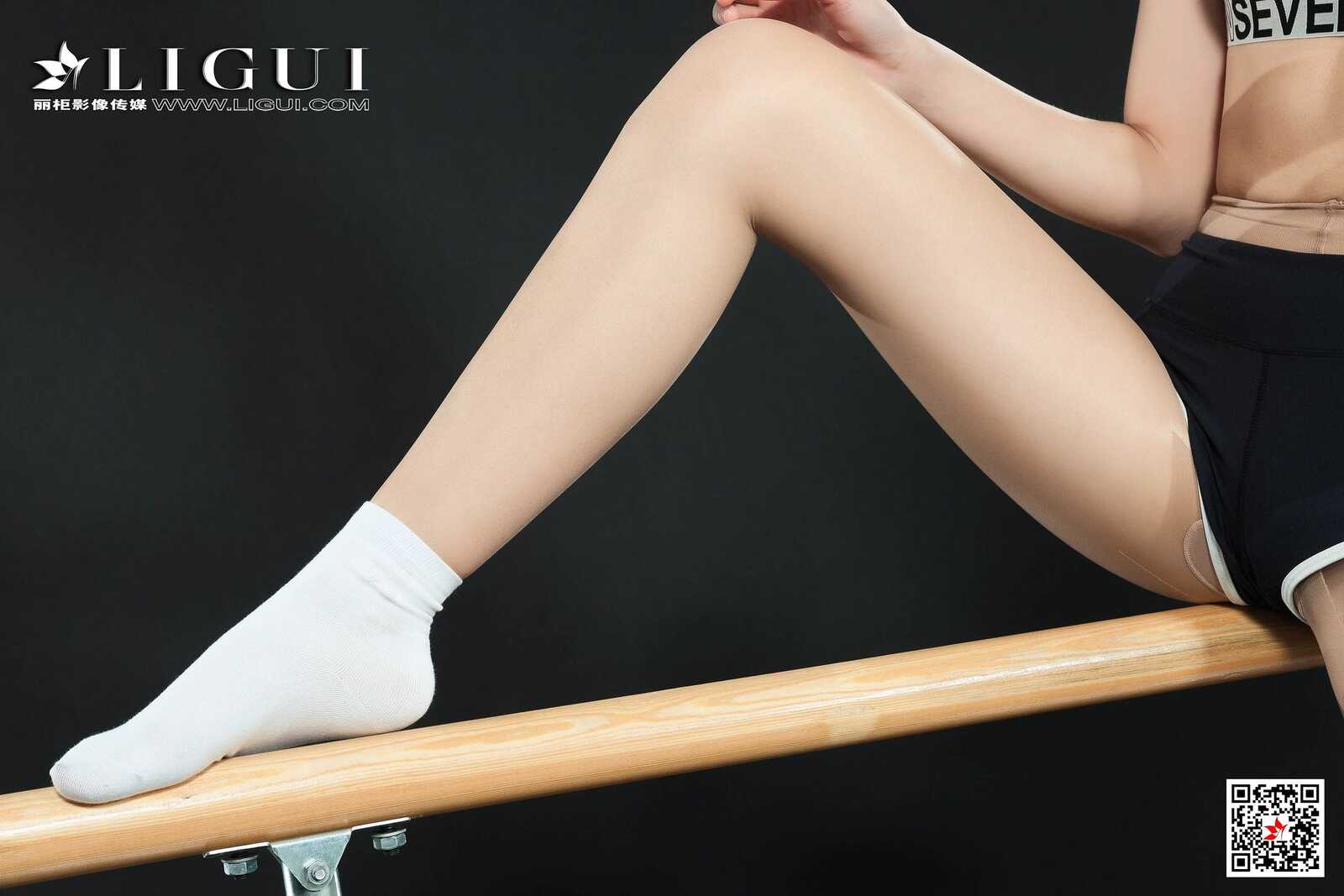 腿模Xilly《健身丝足》 [丽柜Ligui] 写真集第8张