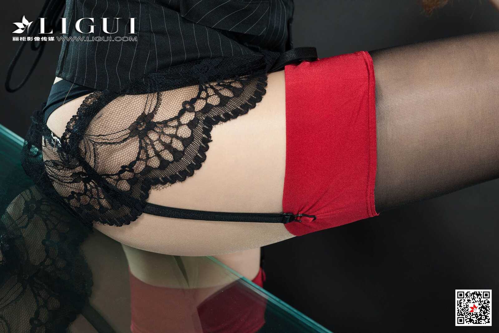 文静《黑丝吊袜美腿丝足》 [丽柜Ligui] 写真集第12张