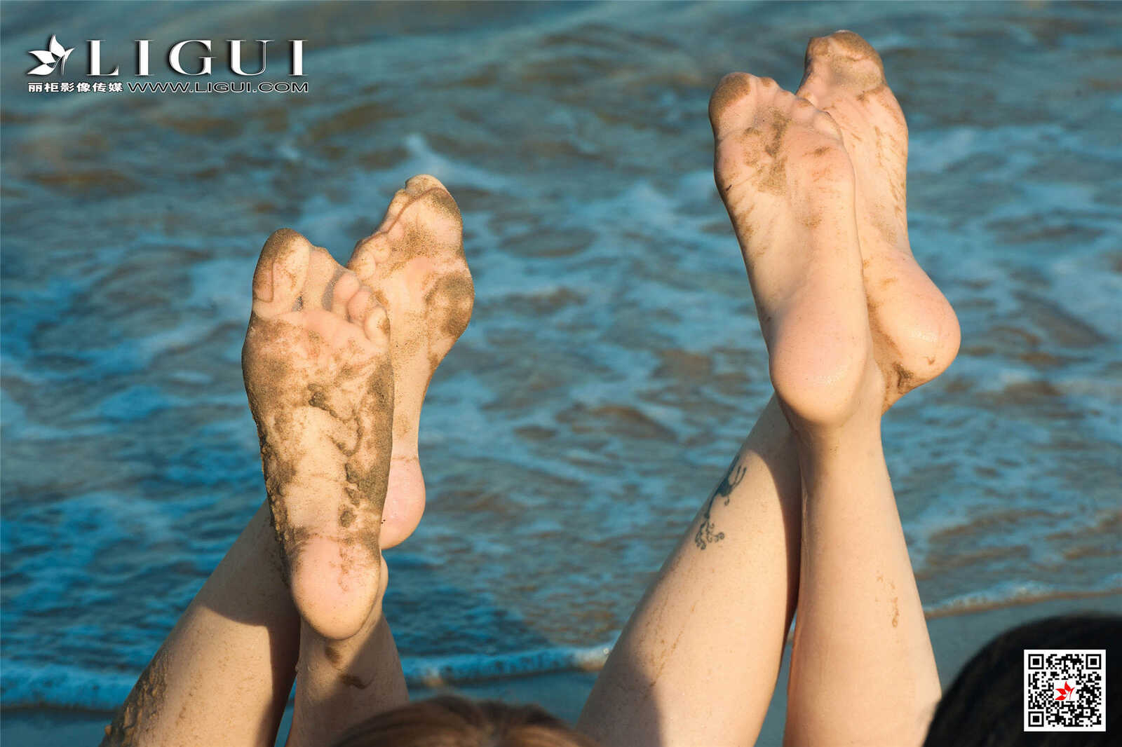 兔子&amp;amp;甜甜《海边姐妹花丝袜秀》 [丽柜Ligui]第5张