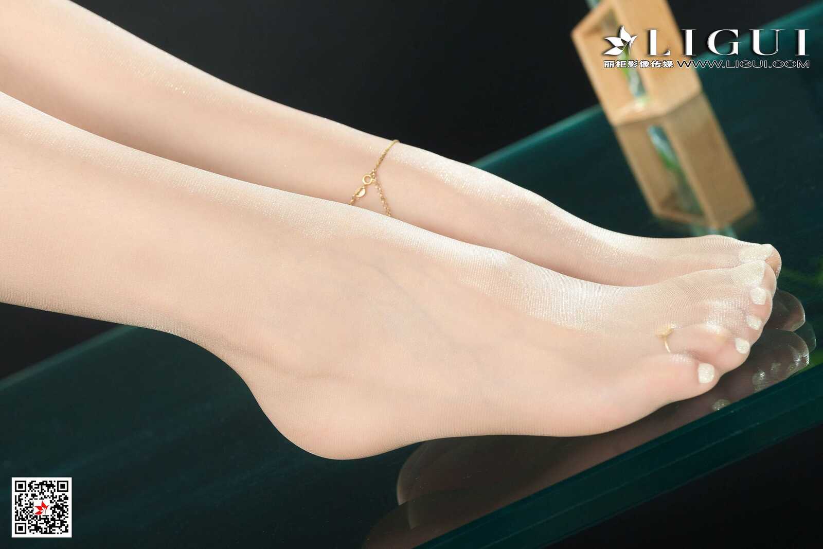 小然然《美腿OL小姐姐》 [丽柜Ligui] 丝足写真集第4张