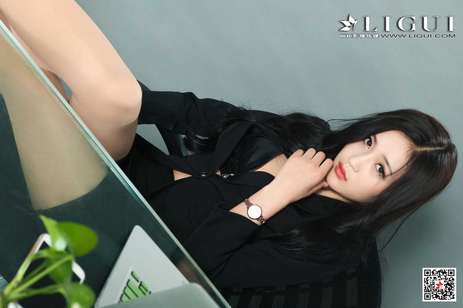 腿模玲玲《肉丝美腿OL》 [丽柜LIGUI] 网络丽人 写第10张