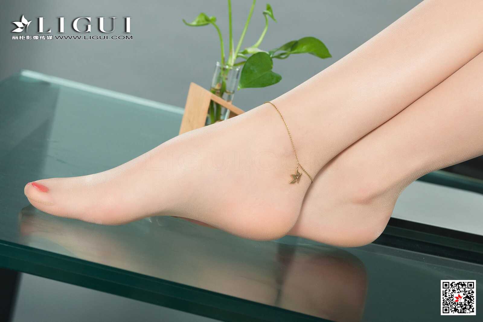 腿模玲玲《肉丝美腿OL》 [丽柜LIGUI] 网络丽人 写第2张