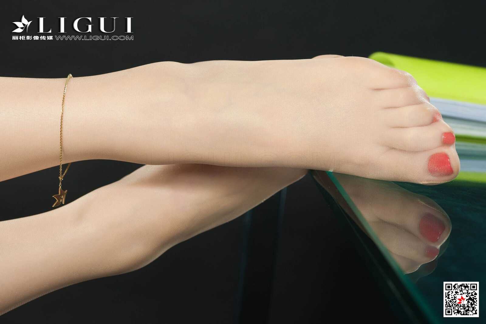 模特呢楠《肉丝长腿OL女郎》 [丽柜LIGUI] 网络丽人第1张