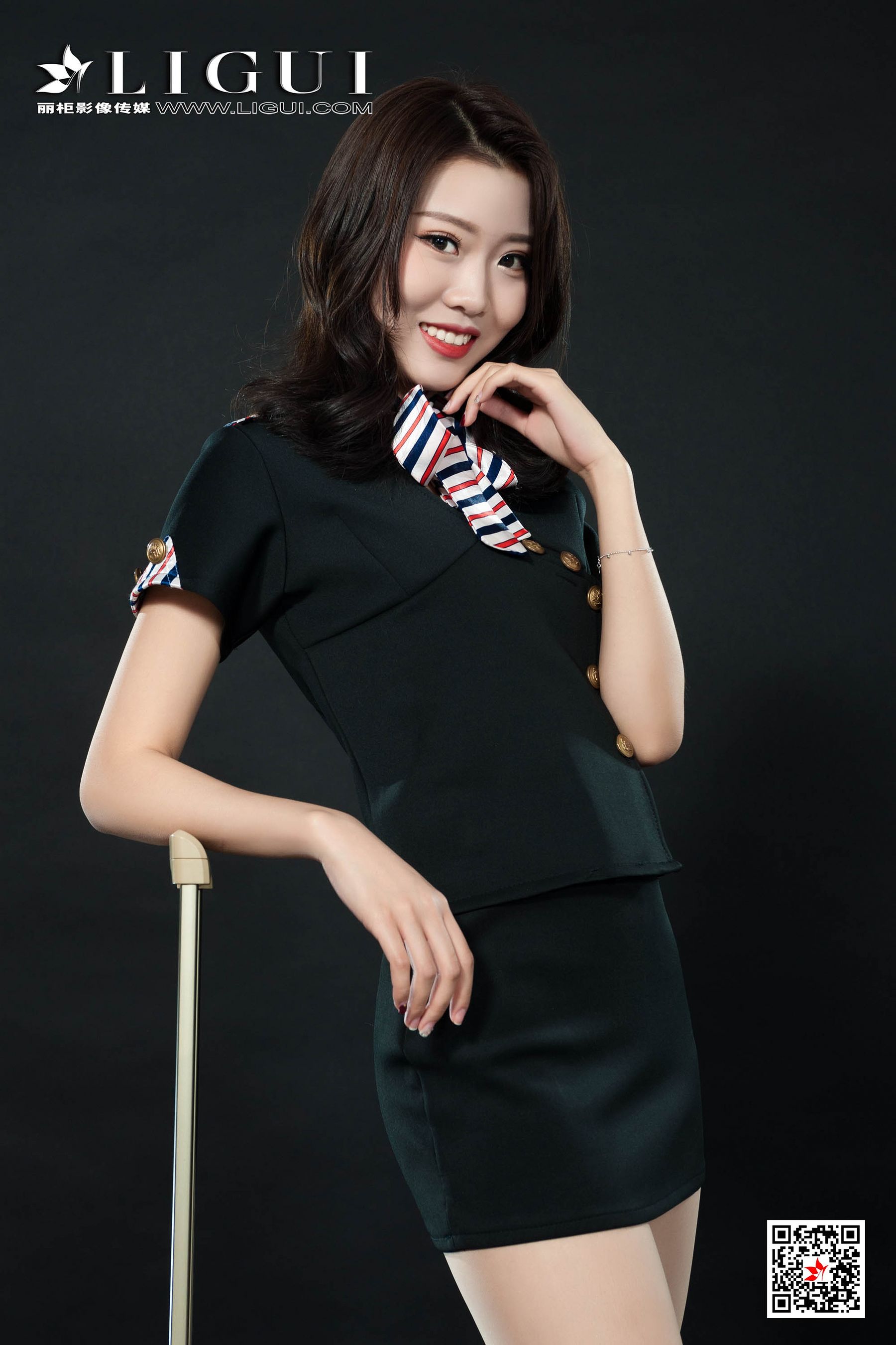 钟情《空姐丝足美腿》 [丽柜LIGUI] 网络丽人 写真第9张
