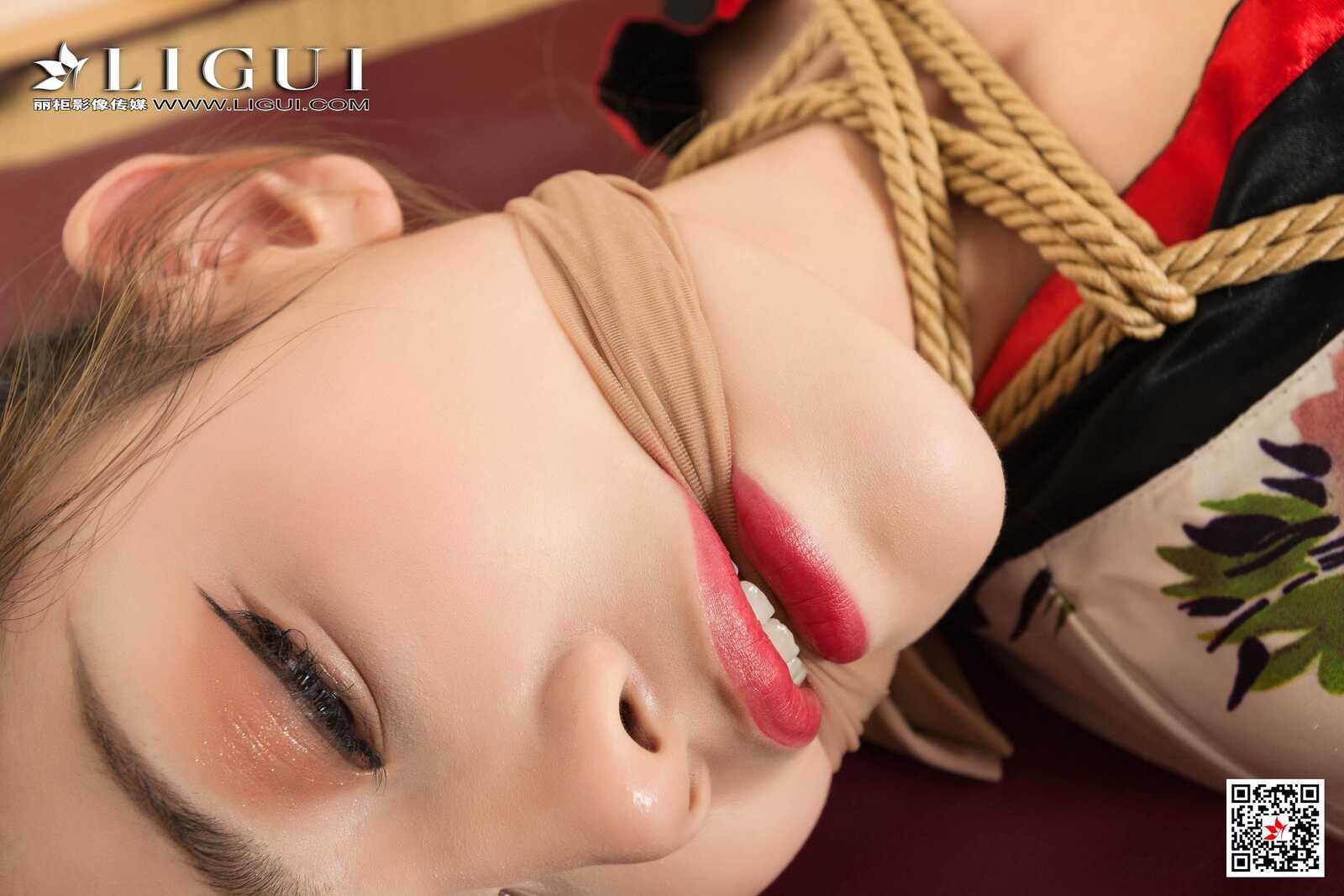 甜甜《绳艺捆绑丝袜人体摄影》 [丽柜美束] 写真第6张