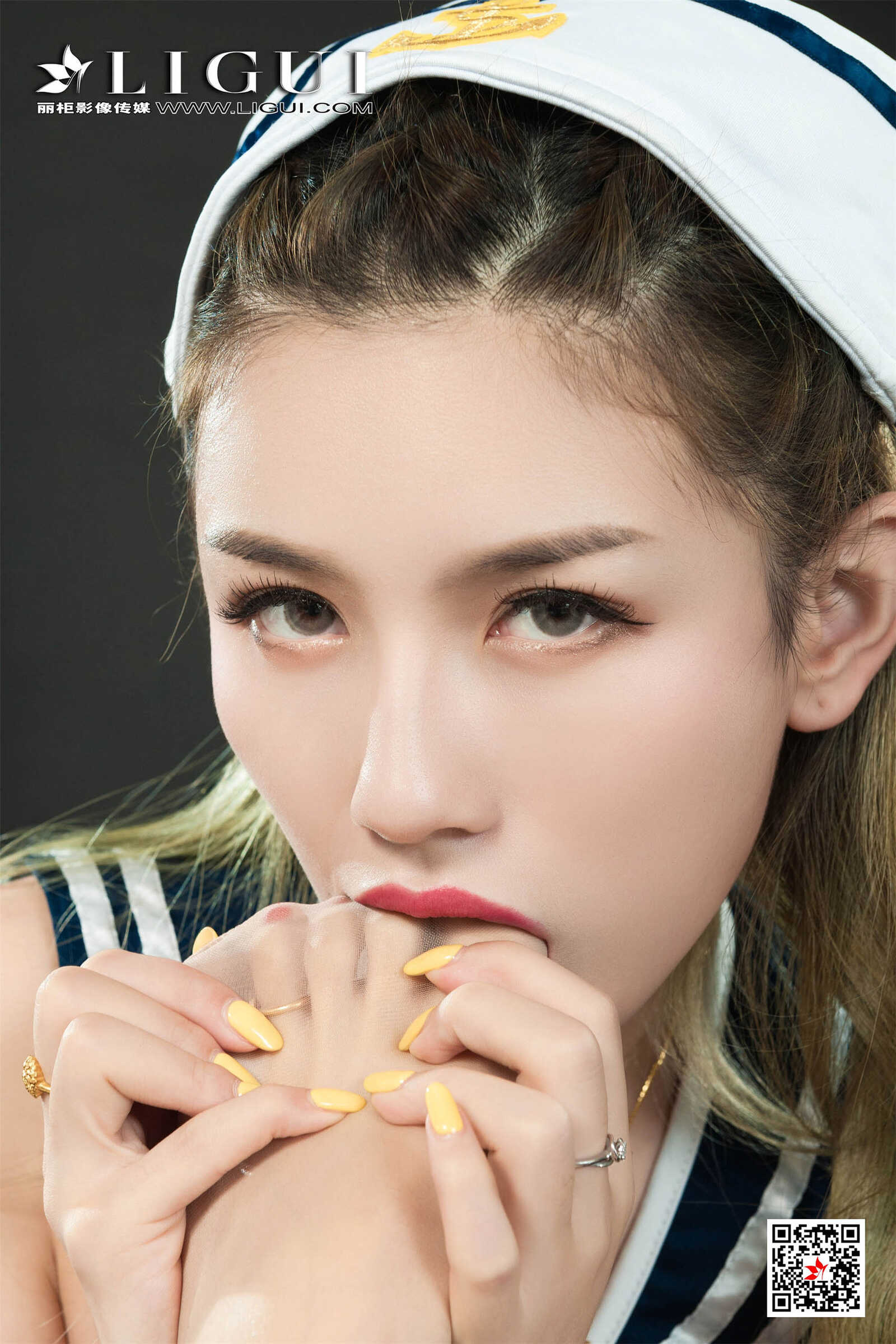 兔子&amp;amp;甜甜《双生海军姐妹花丝足》 [丽柜Lig第16张