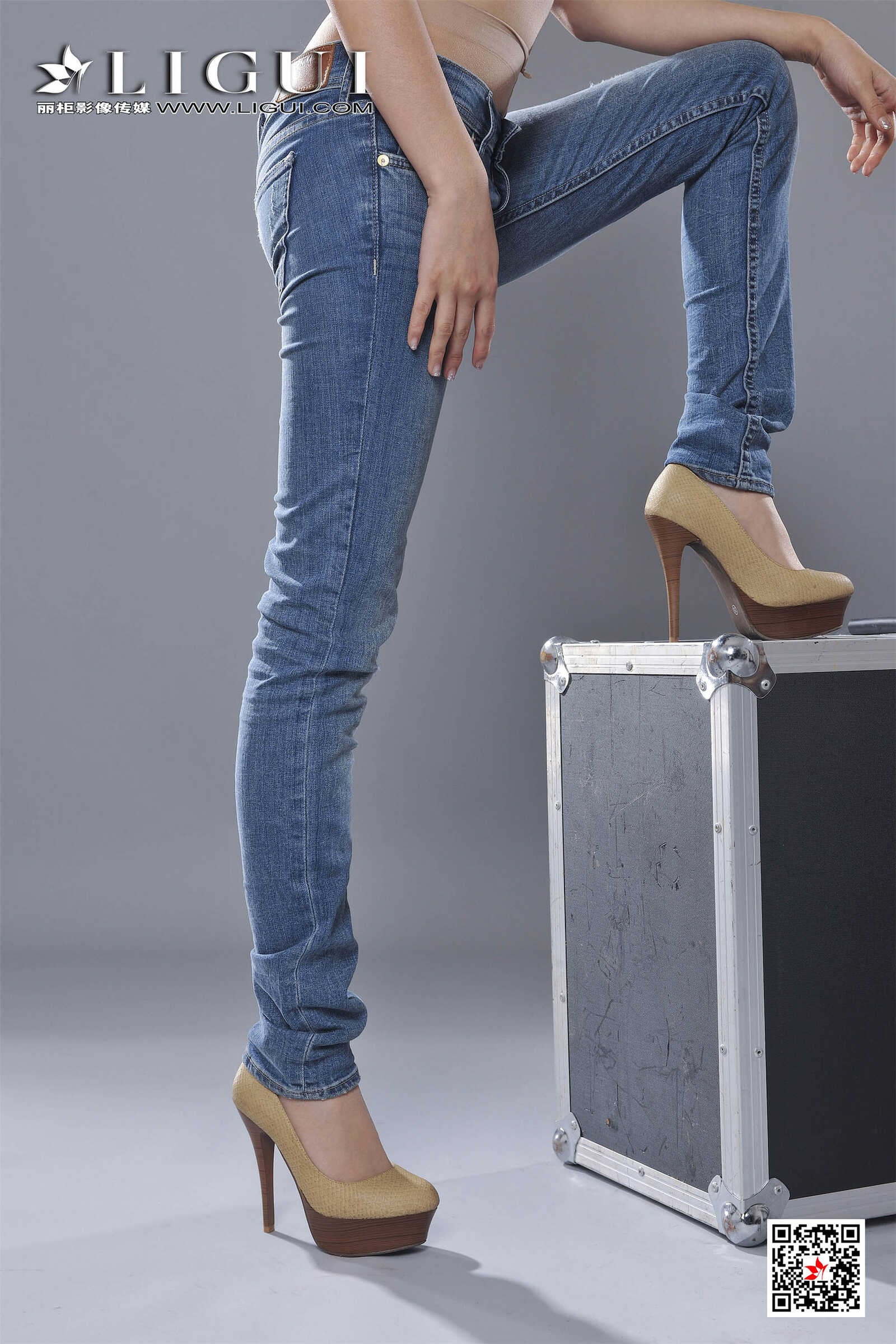可馨《牛仔紧身裤女郎》 [丽柜Ligui] 写真集第4张