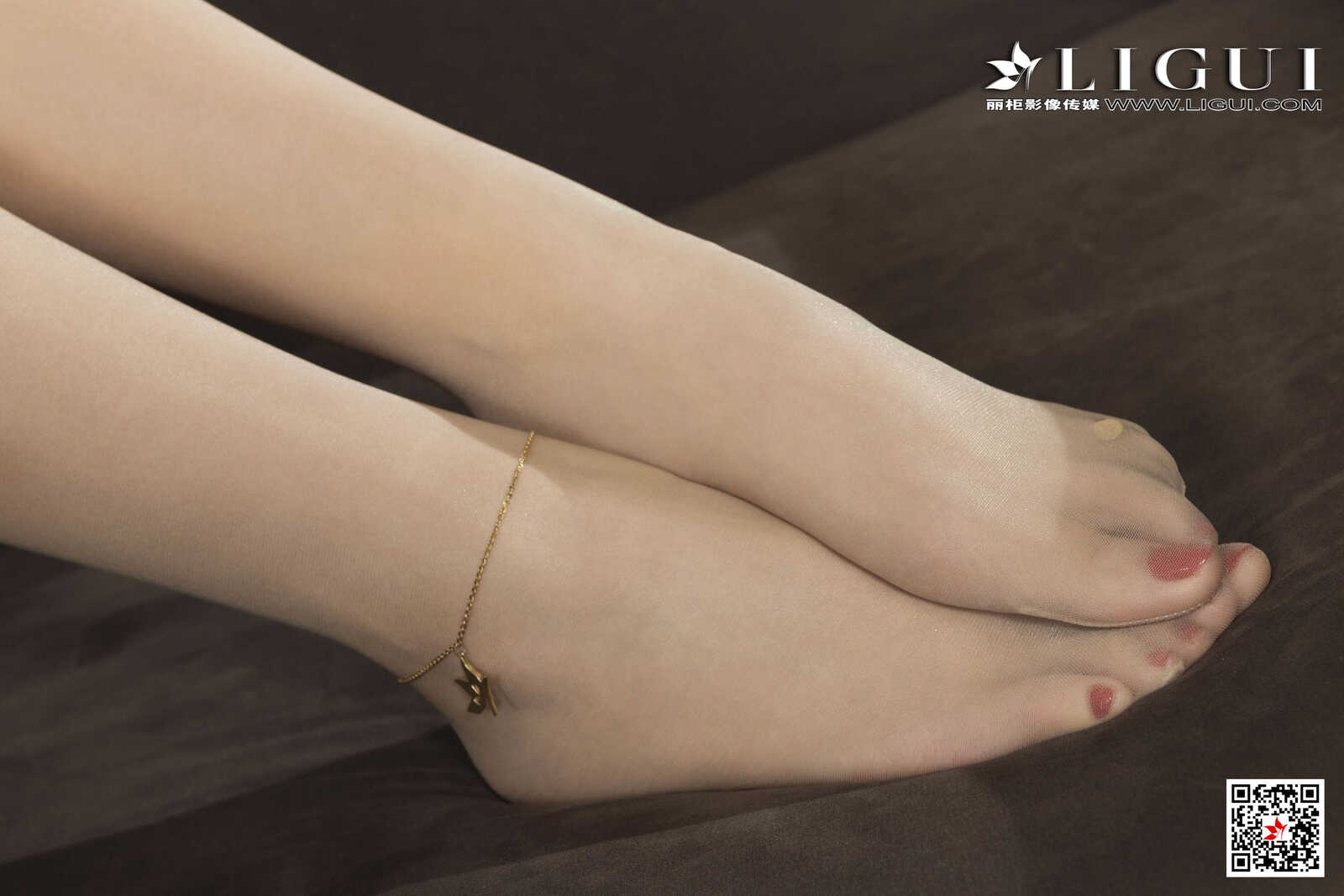 晓优《沙发肉丝OL》 [丽柜Ligui] 写真集第9张