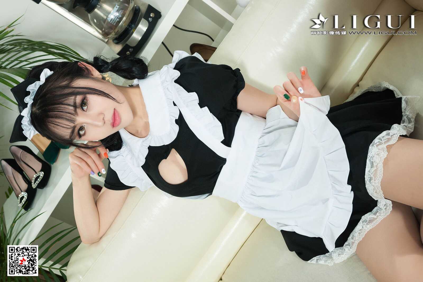 凉儿《灰丝女仆丝足》 [丽柜Ligui] 写真集第12张