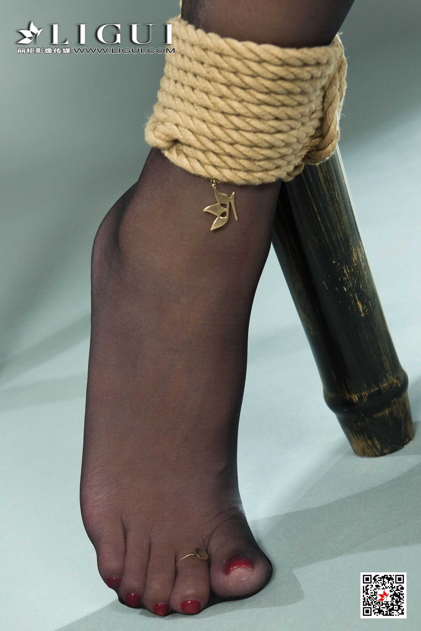 轩轩《黑丝OL捆绑绳艺》 [丽柜Ligui] 写真集第11张