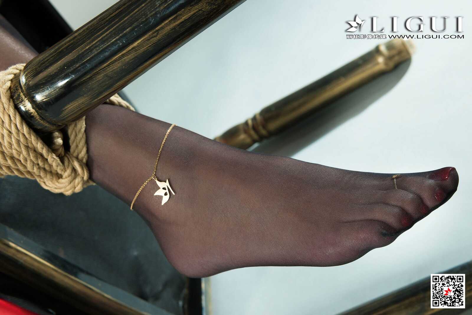 轩轩《黑丝OL捆绑绳艺》 [丽柜Ligui] 写真集第1张