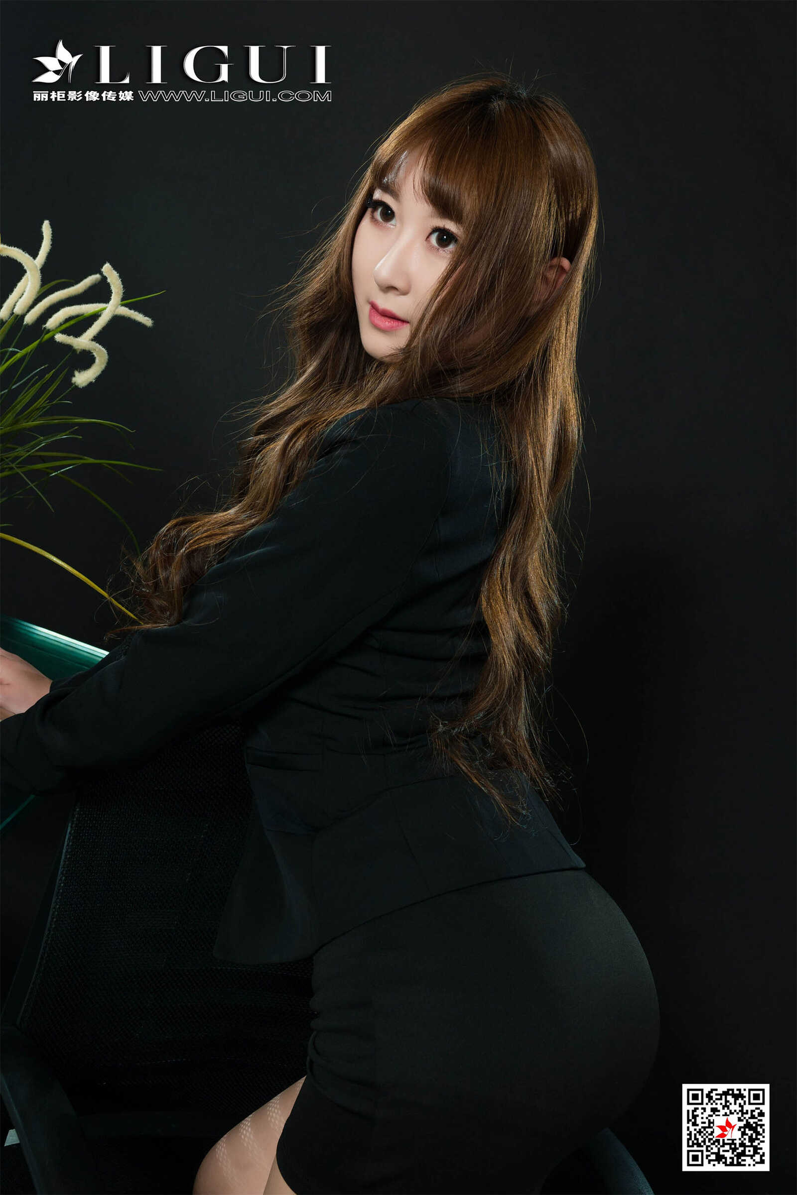 腿模焦焦《肉丝高跟OL美腿》 [丽柜Ligui] 写真集第17张