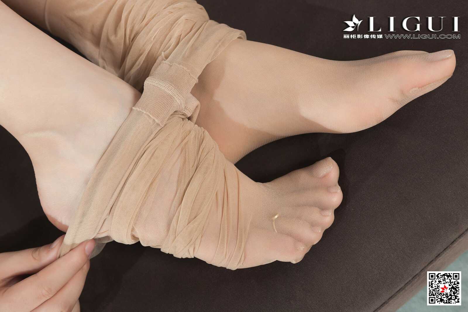 安娜《白衬衫肉丝女郎》 [丽柜Ligui] 写真集第6张