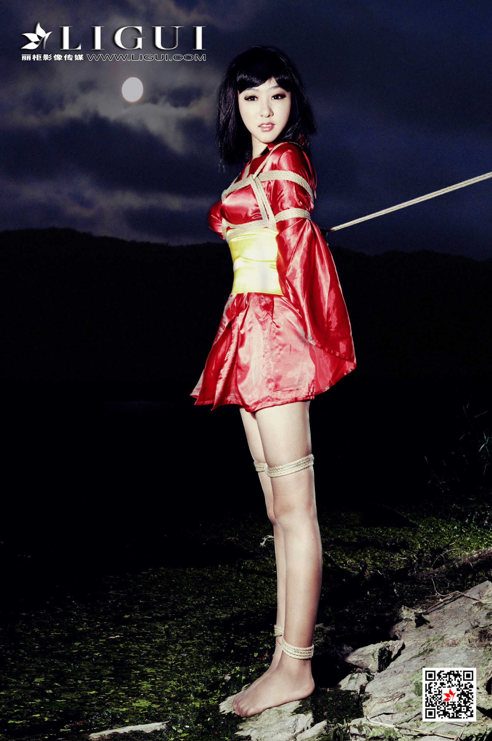 模特佩佩《黑夜美束》 [丽柜Ligui] 精品图集 写真第5张