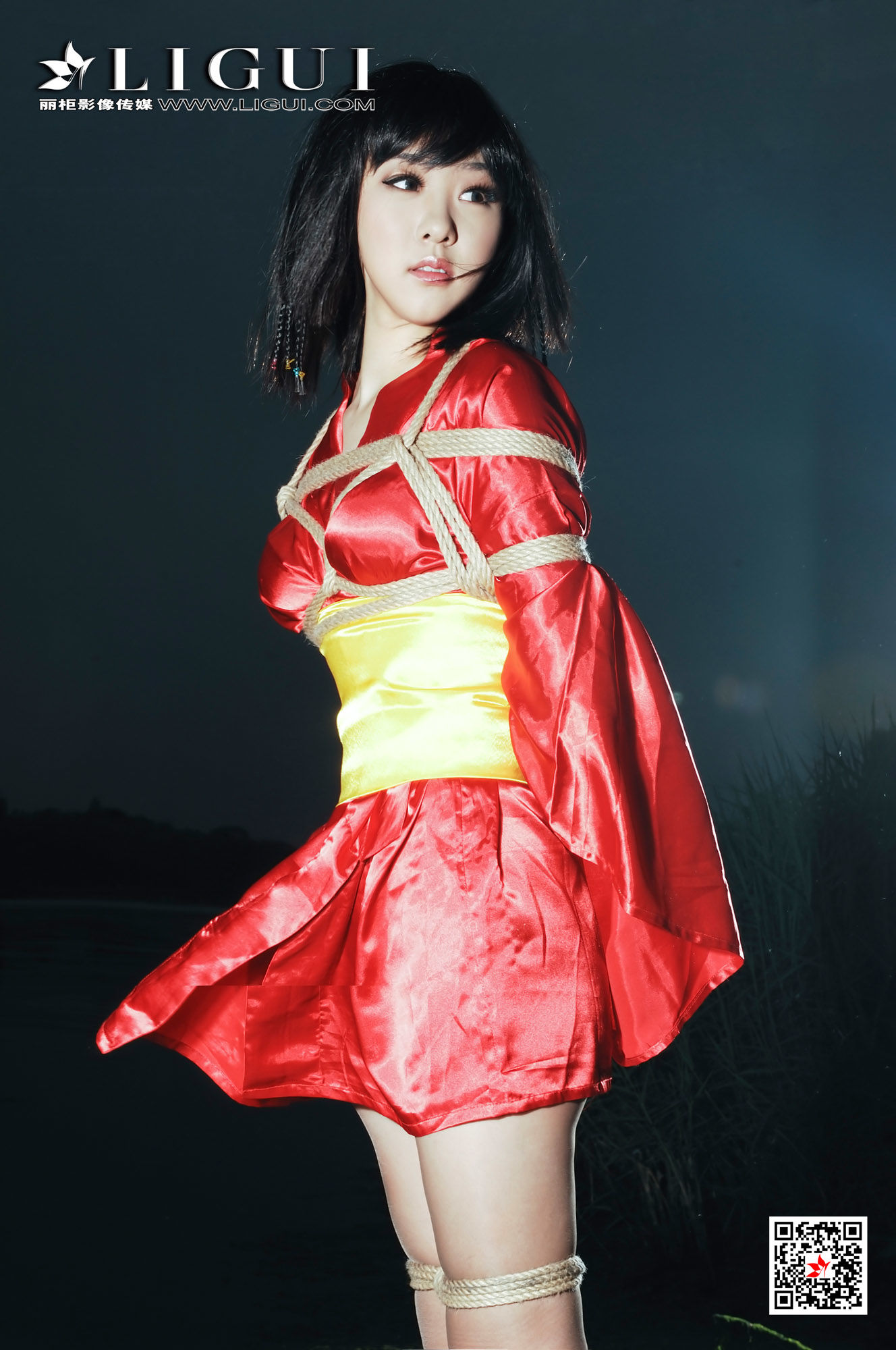 模特佩佩《黑夜美束》 [丽柜Ligui] 精品图集 写真第1张