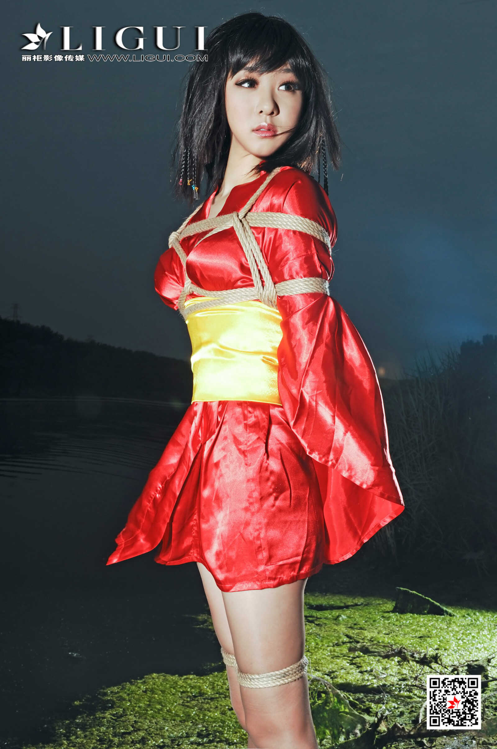 模特佩佩《黑夜美束》 [丽柜Ligui] 精品图集 写真第1张