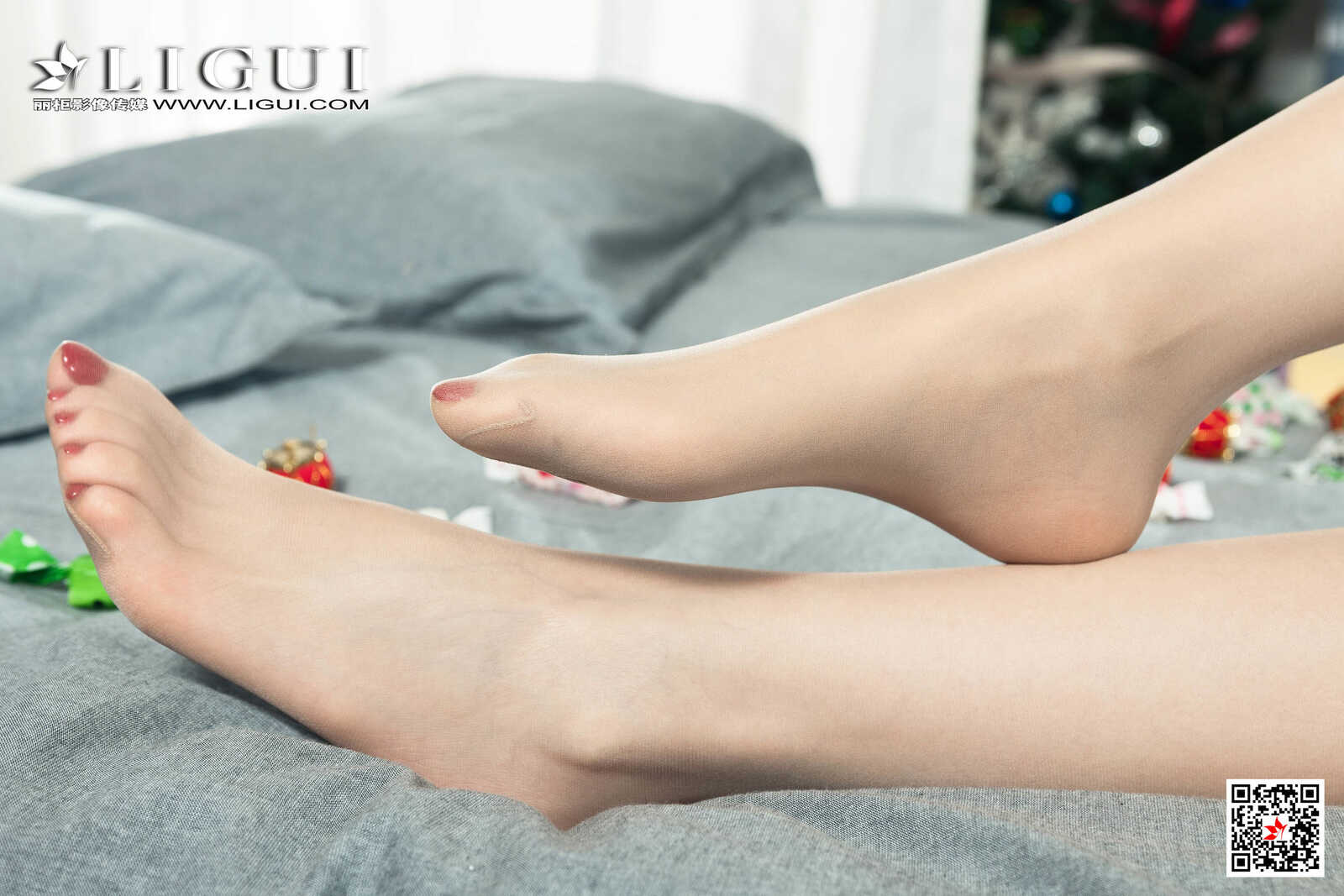 凉儿 《圣诞丝语》 [丽柜Ligui] 写真集第3张