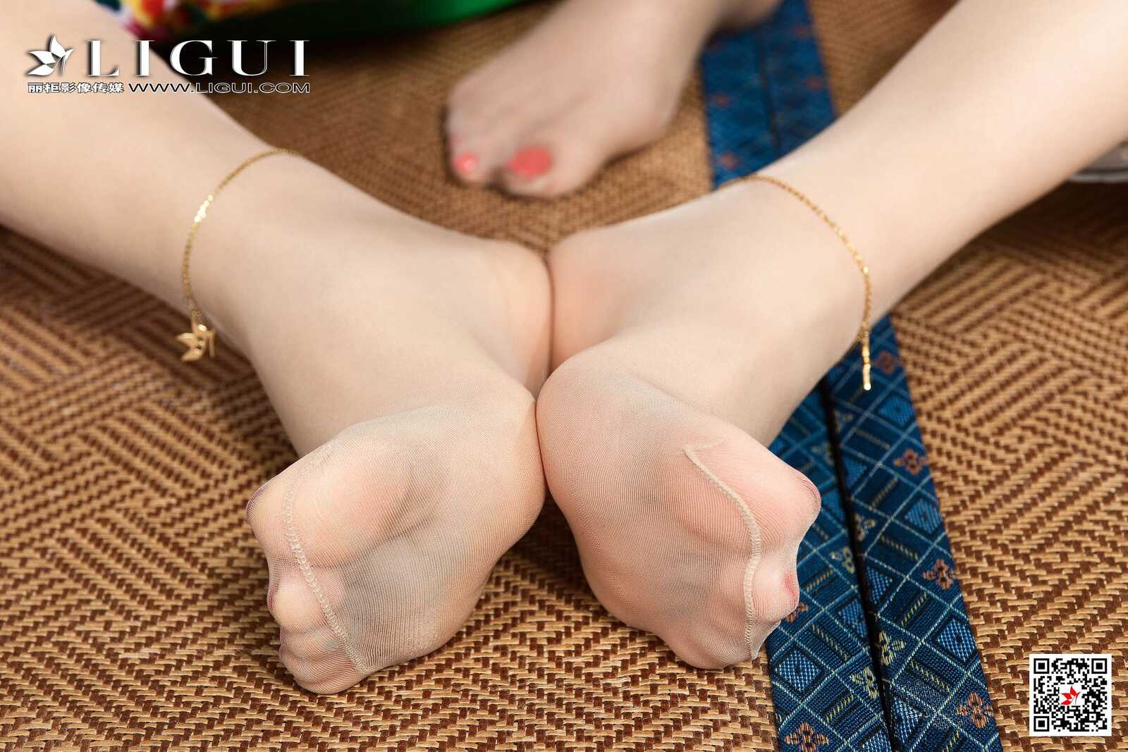 媛媛&amp;amp;鱼妹《新春丝足福利》 [丽柜Ligui] 网络丽第2张