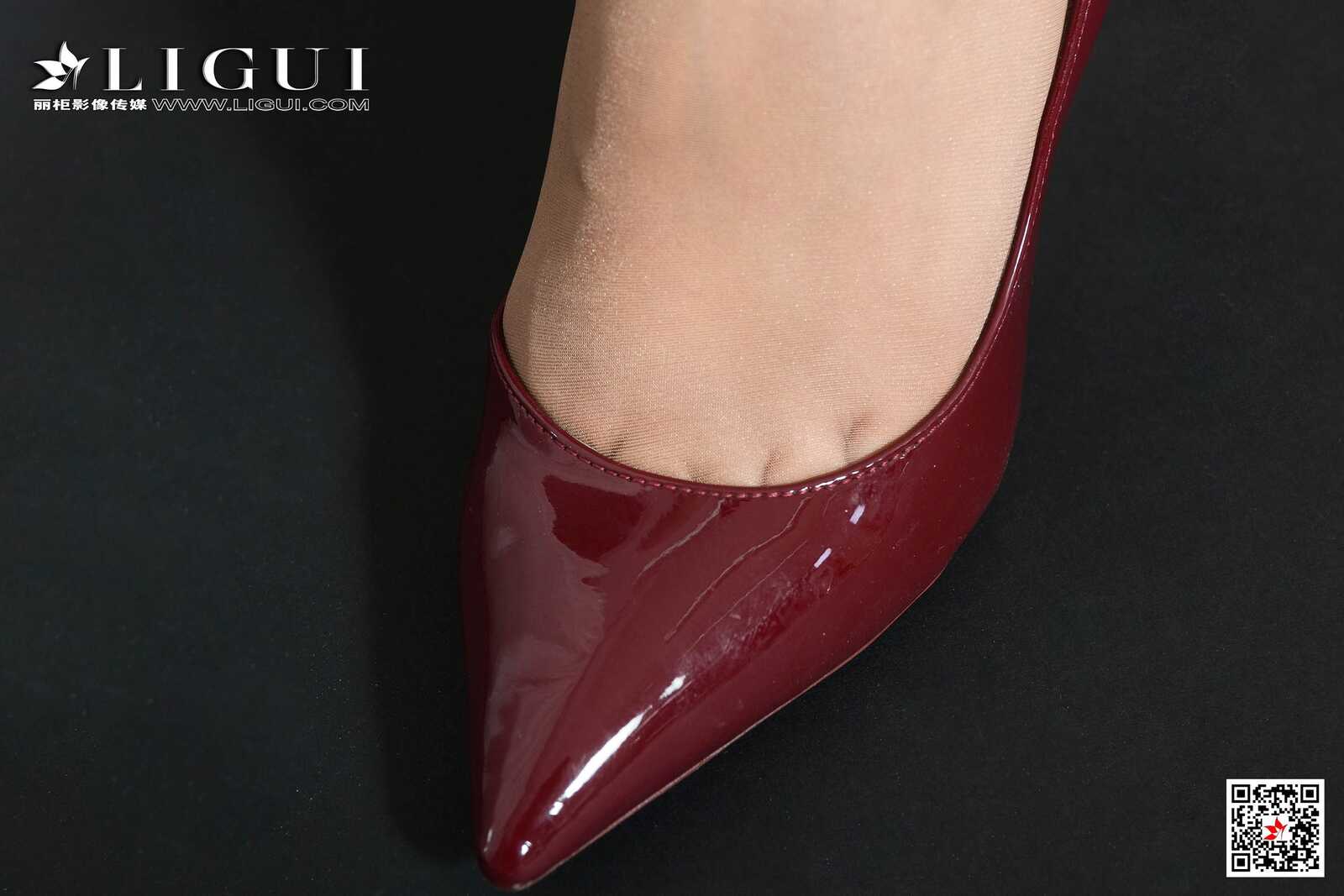模特斯斯《红衣贵足》 [丽柜Ligui] 网络丽人 写真第8张