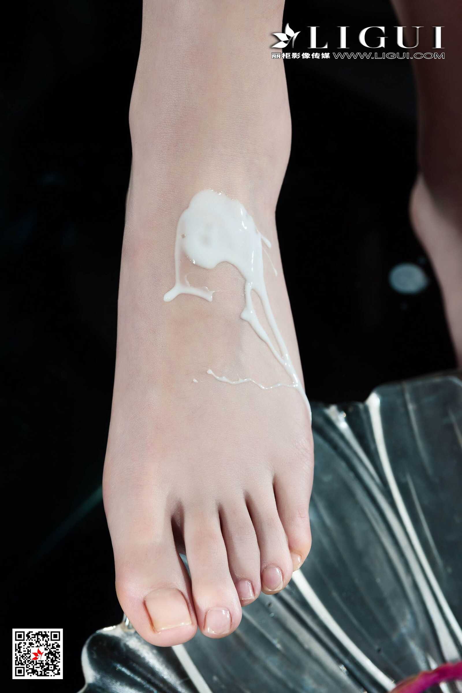 腿模阳阳《OL水果丝足》 [丽柜Ligui] 写真集第11张