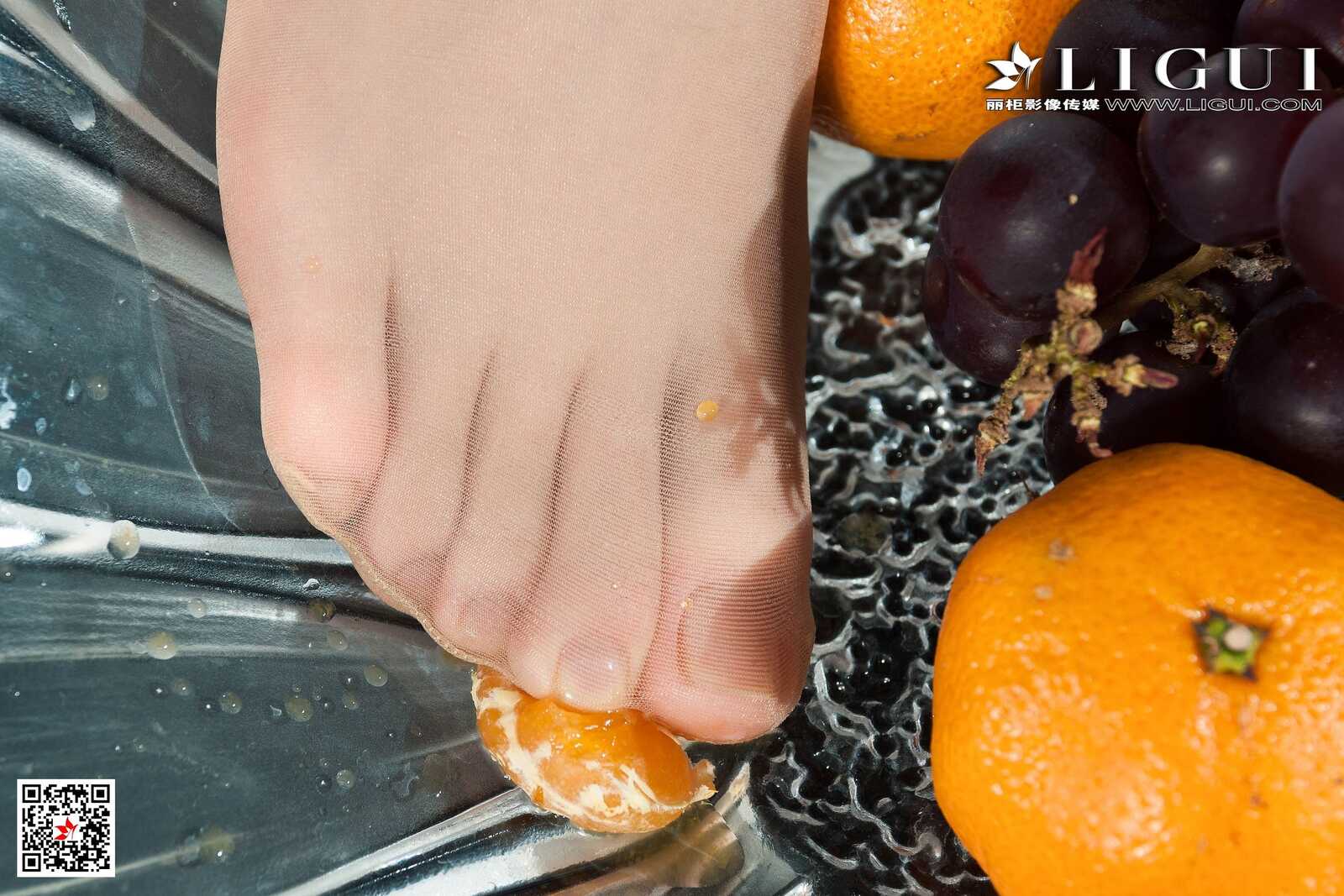 腿模阳阳《OL水果丝足》 [丽柜Ligui] 写真集第5张
