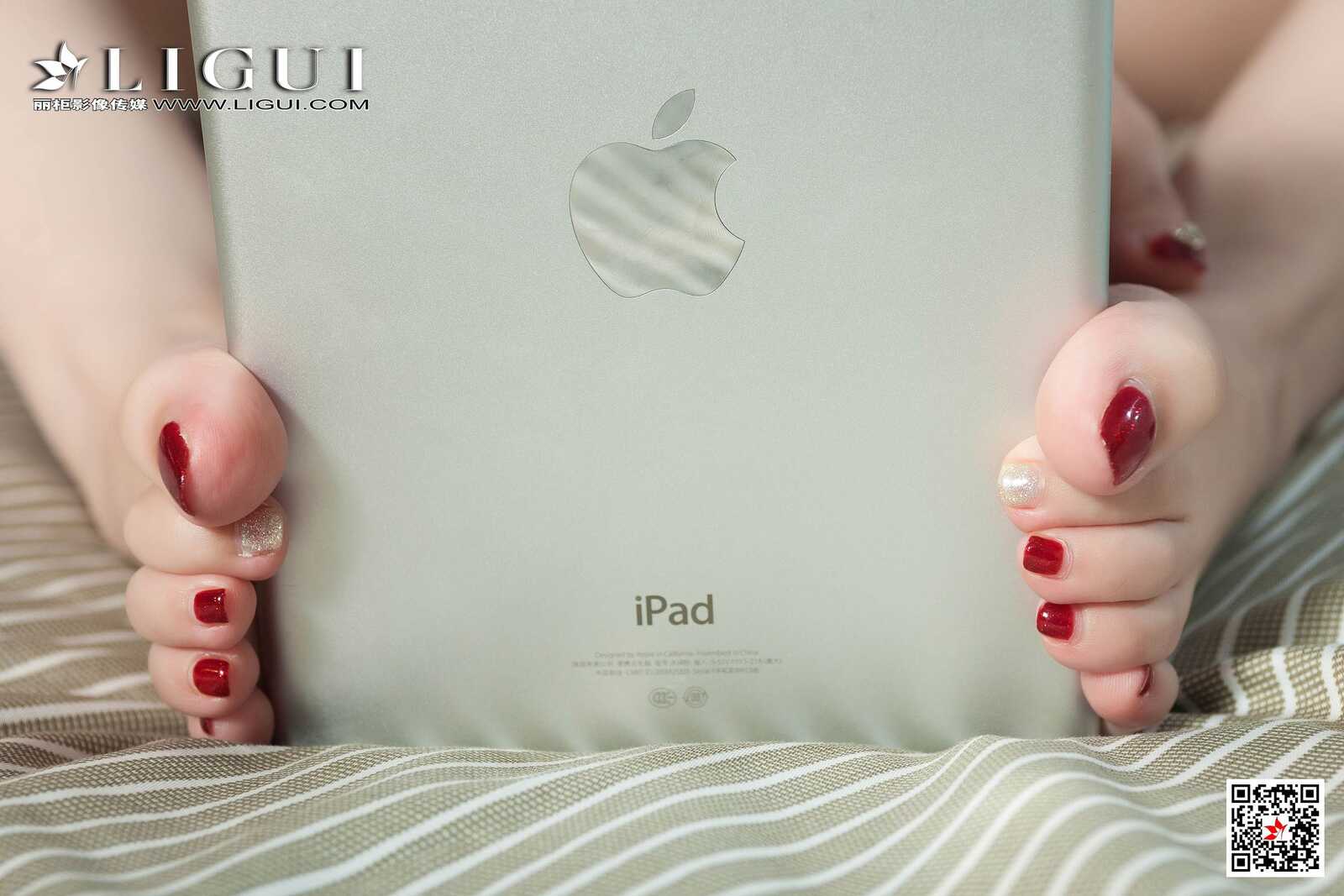 足模Vicky《肉丝玉足》 [丽柜Ligui] 写真集第12张