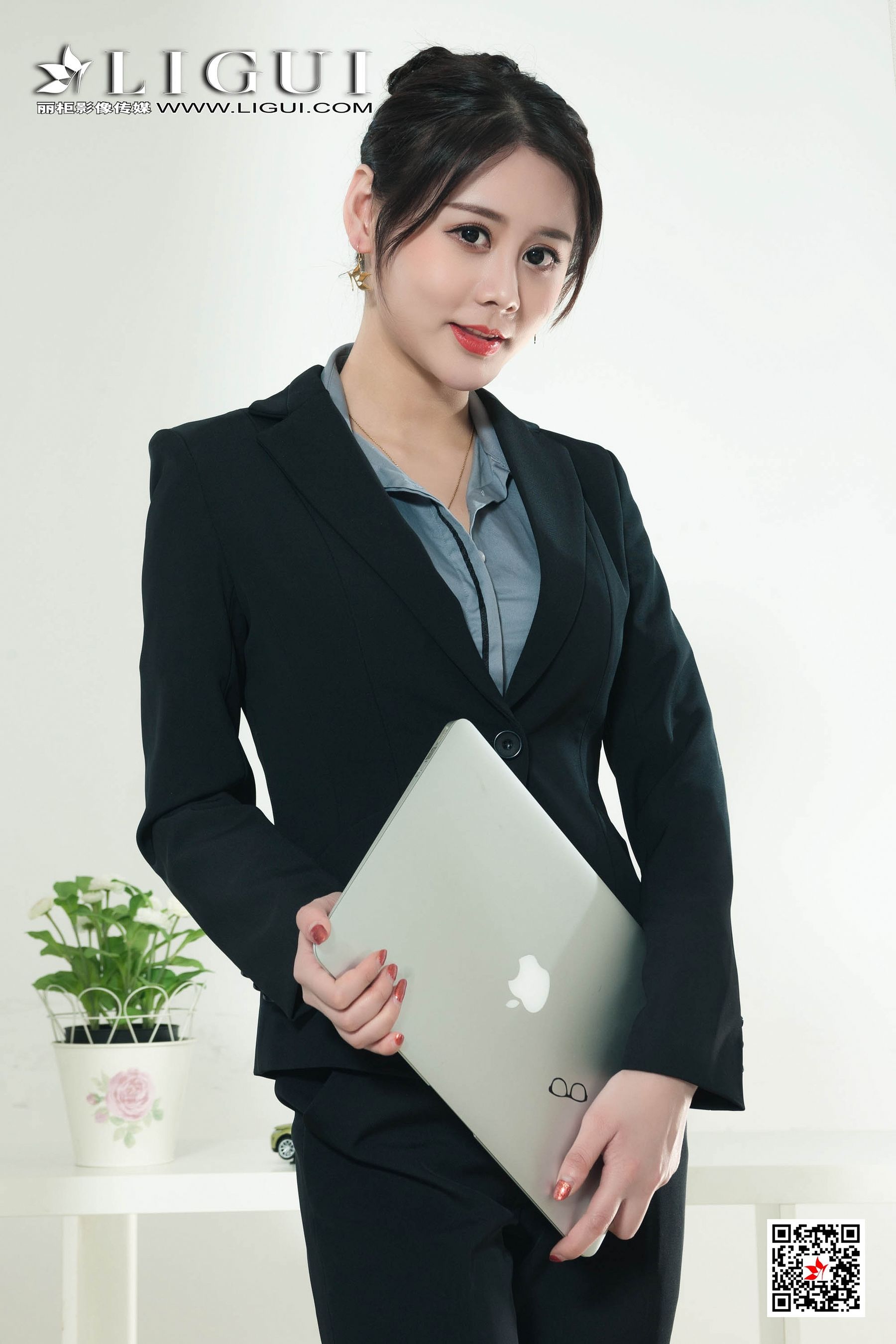 苏曼《紧身裤OL女郎》 [丽柜Ligui] 网络丽人 写真第14张