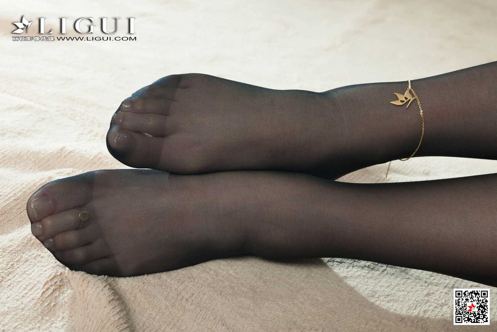 Model 蕊蕊《黑丝袜美腿玉足》 [丽柜Ligui] 写真集第10张